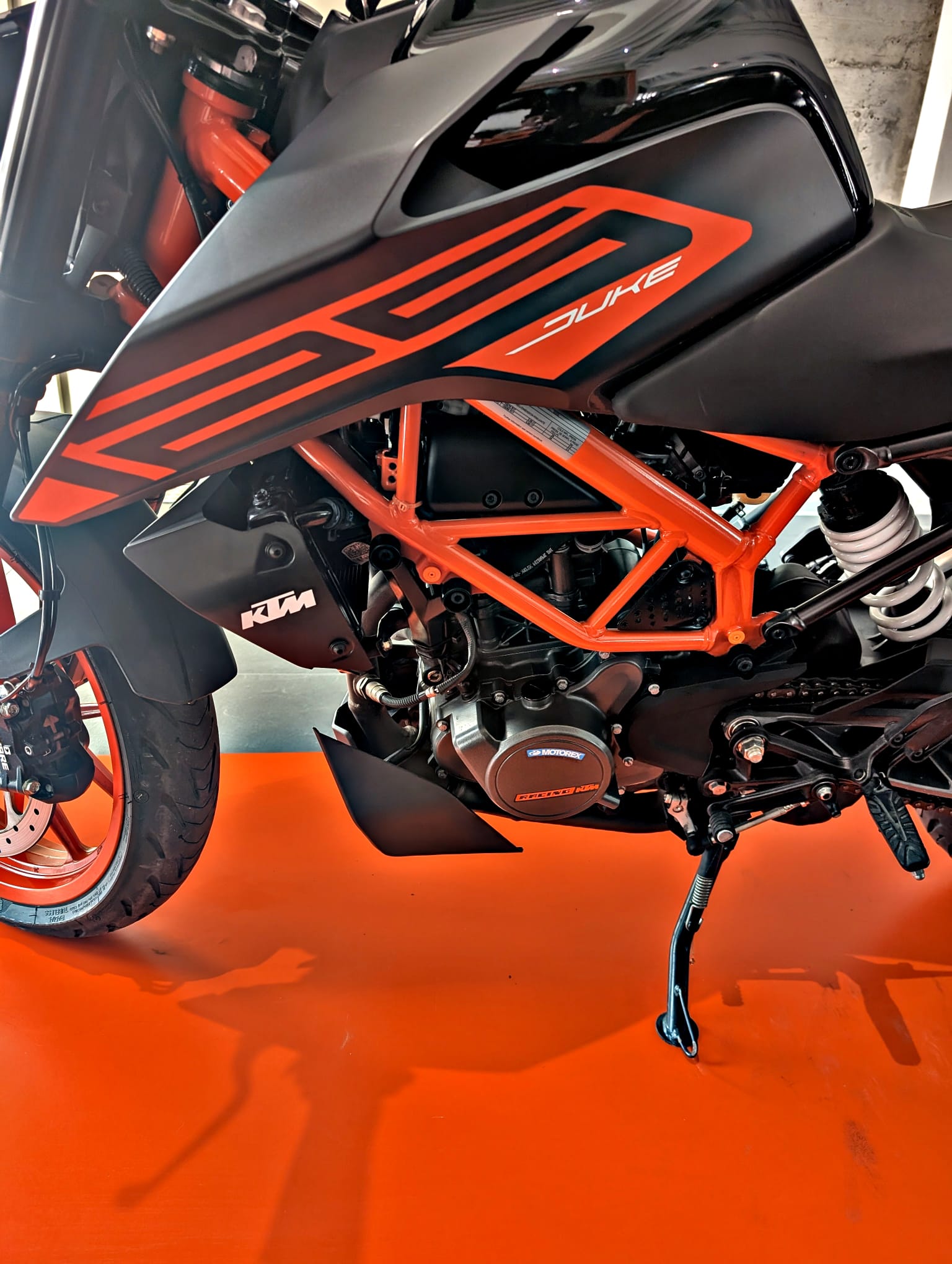 KTM 125 Duke-image-7