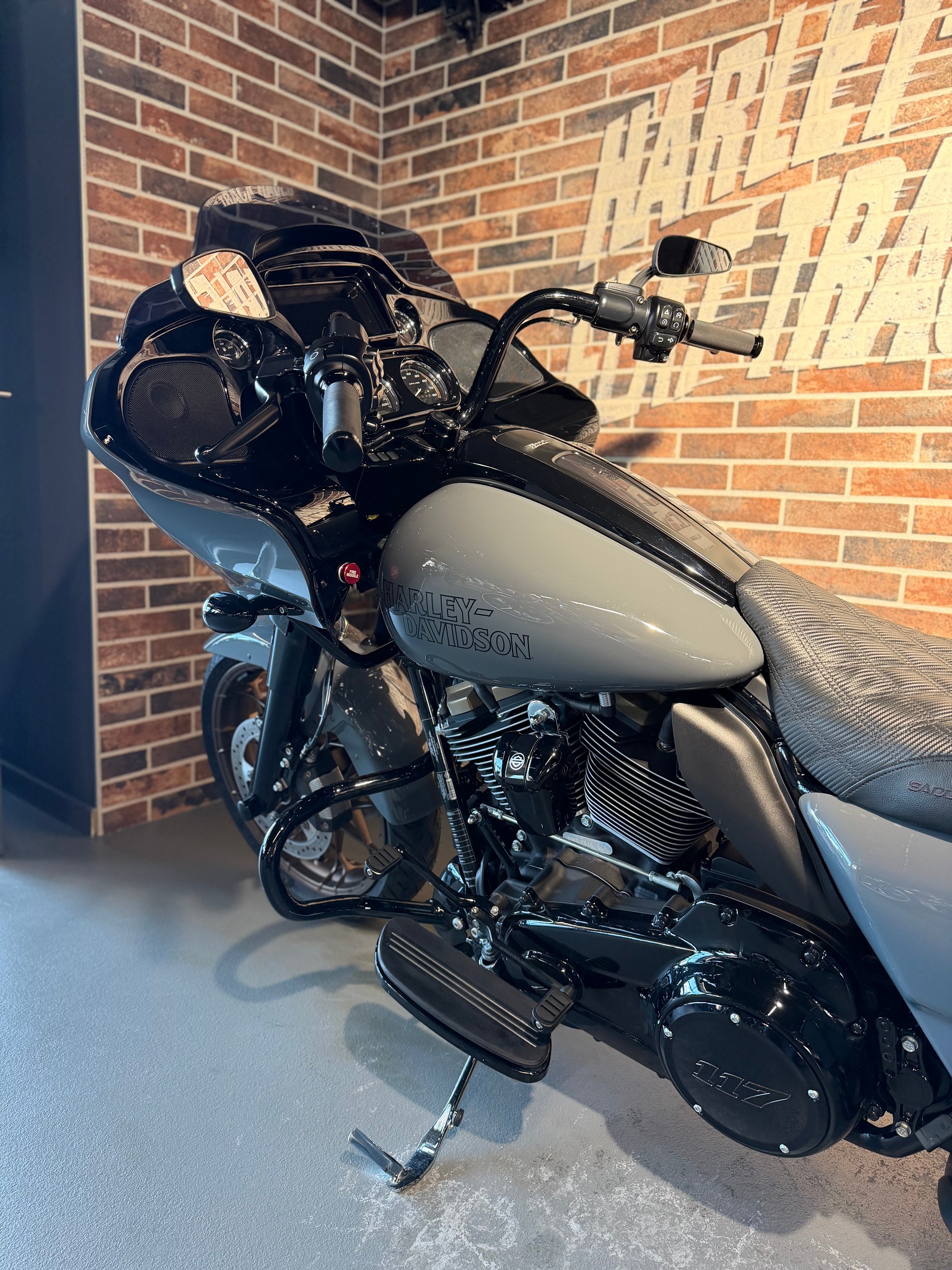 HARLEY-DAVIDSON FLTRXST Road Glide ST 117-image-3