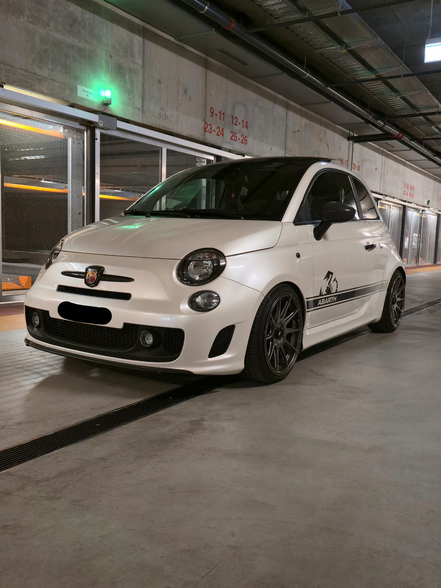 FIAT 500 1.4 16V Turbo Abarth-image-6