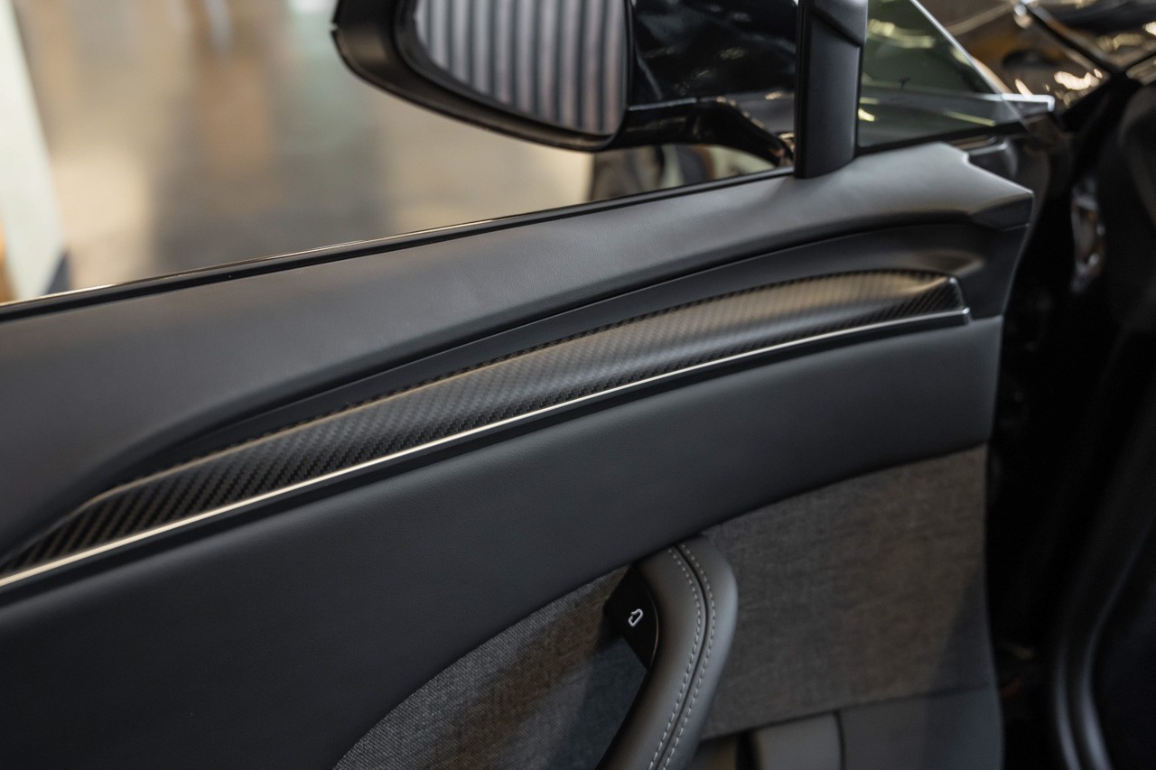 TESLA Model S 100 kWh Plaid-image-34