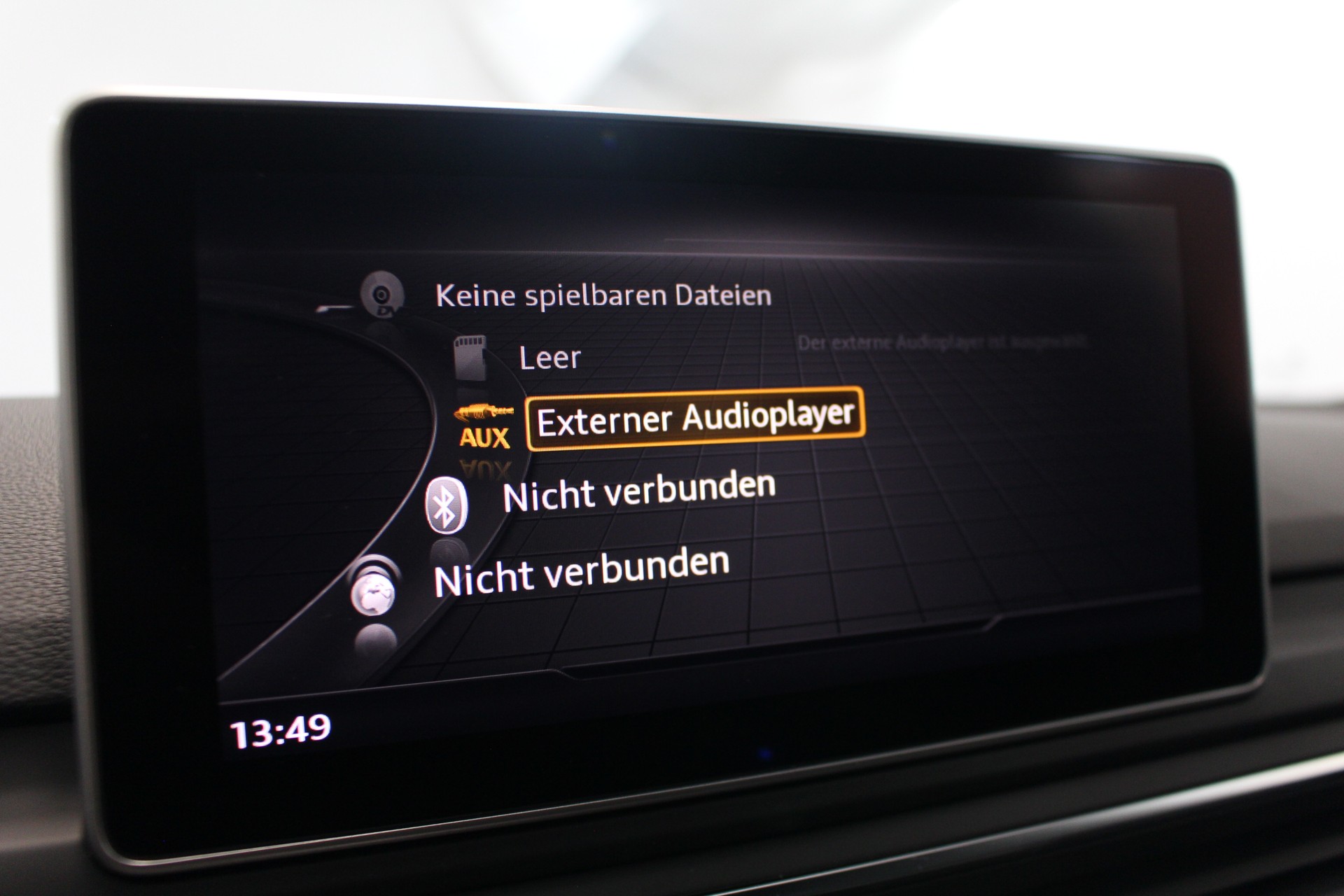 AUDI A4 Avant 2.0 TFSI 190 ultra Sport S-Tronic-image-17