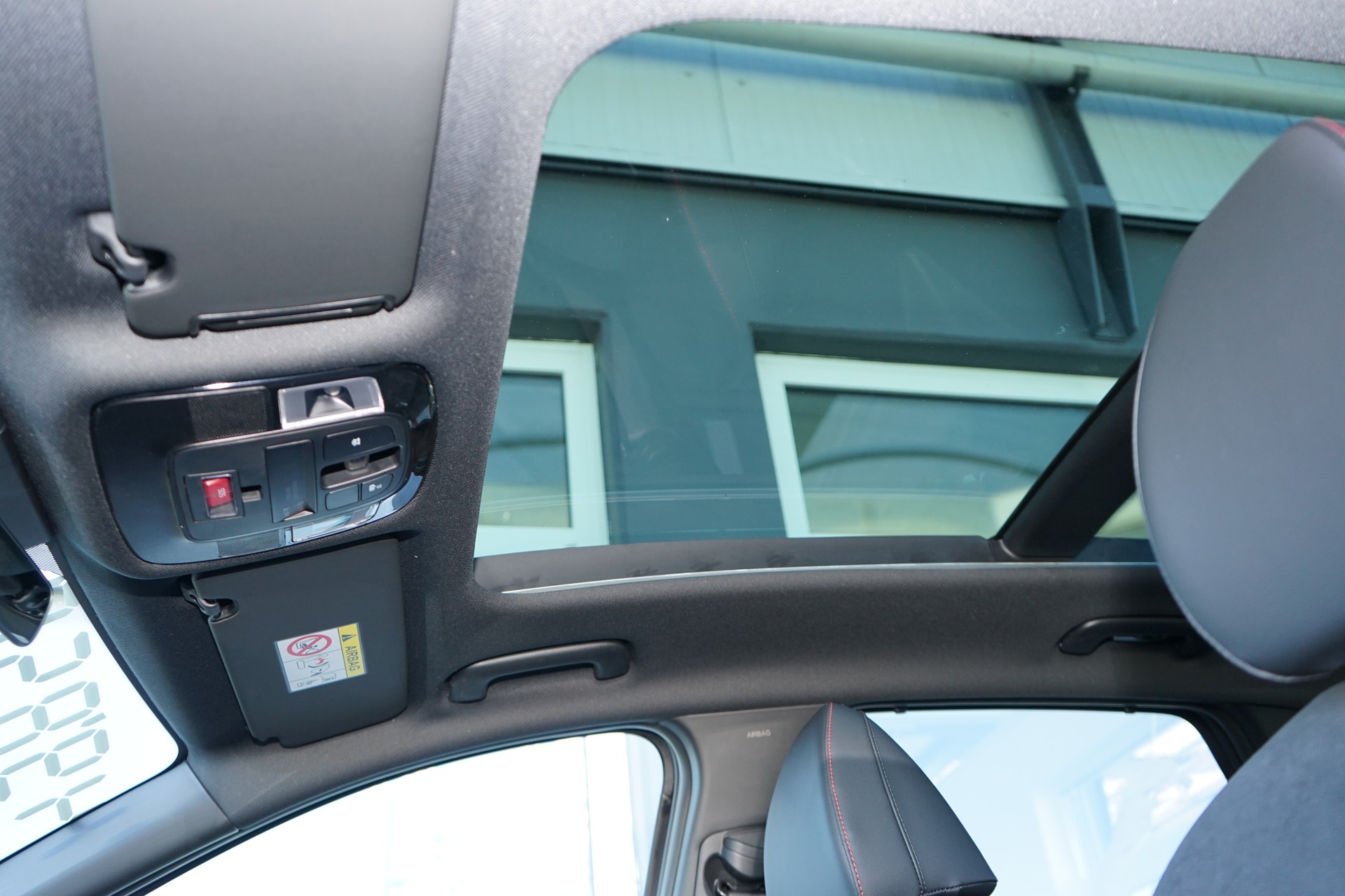 HYUNDAI Kona 1.6 GDi HEV N-Line LUX-image-19