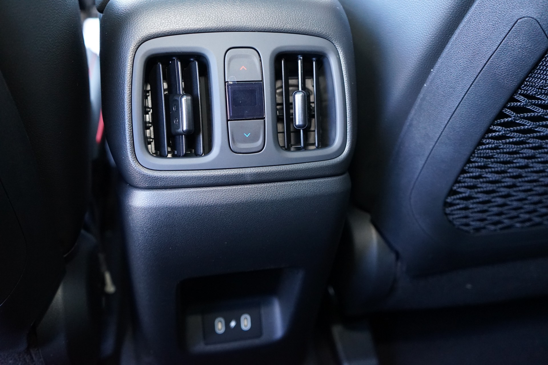 HYUNDAI Kona 1.6 GDi HEV N-Line LUX-image-23