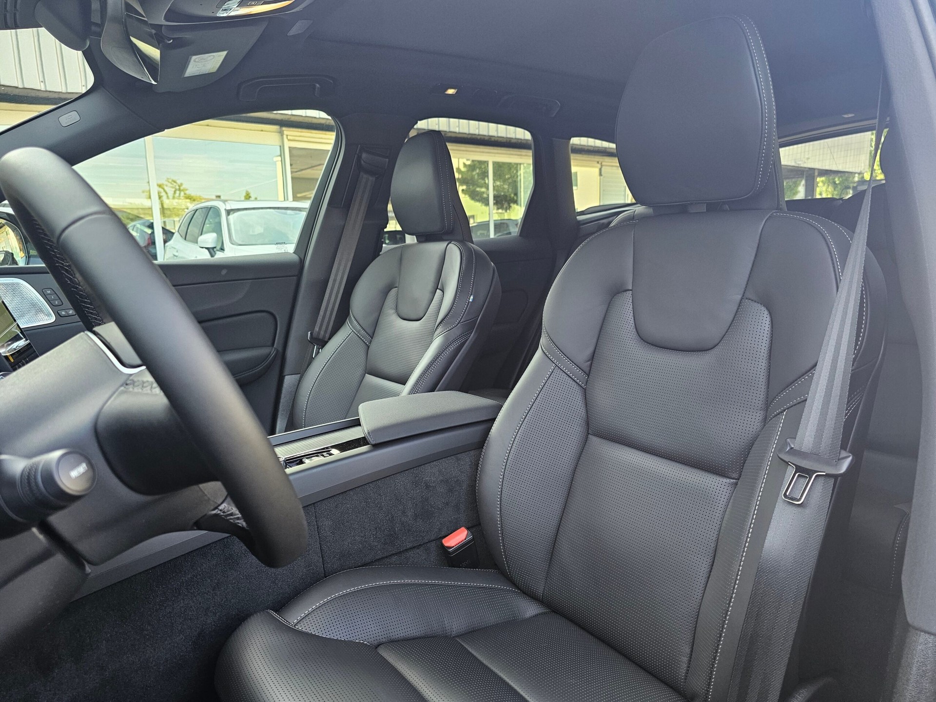 VOLVO XC60 2.0 T8 TE Black Edition eAWD-image-13