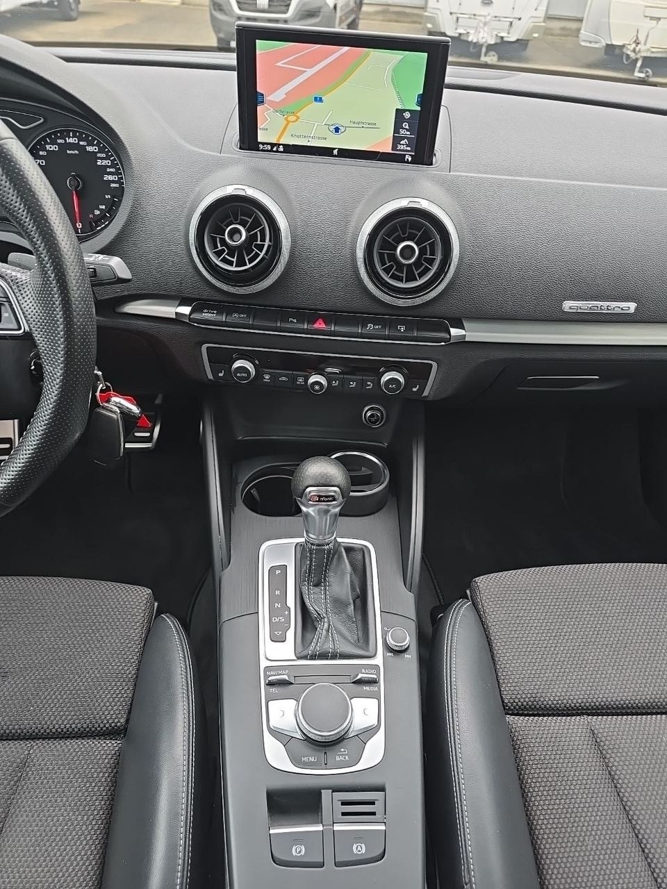 AUDI A3 Sportback 2.0 TFSI quattro S-tronic-image-12