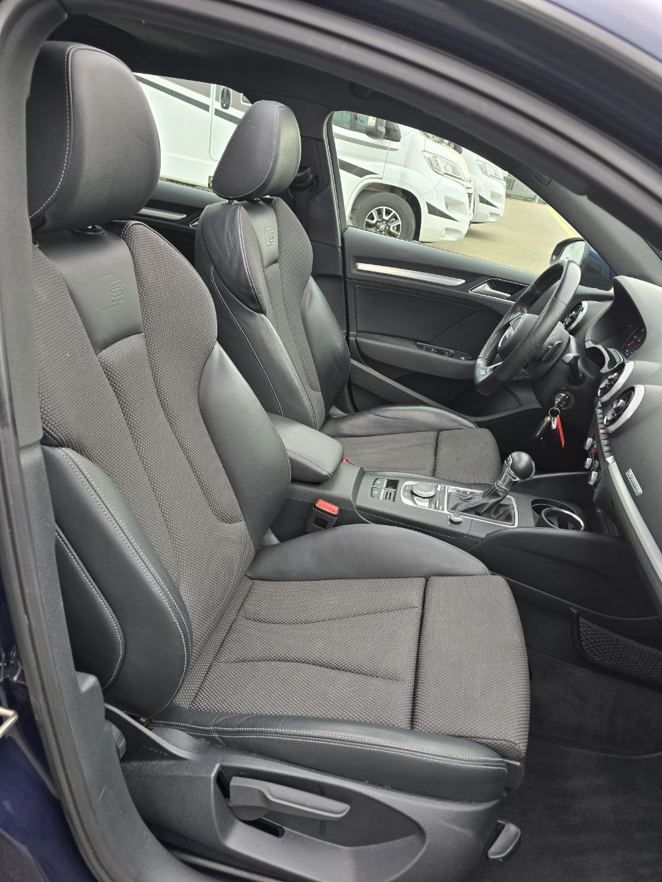 AUDI A3 Sportback 2.0 TFSI quattro S-tronic-image-17