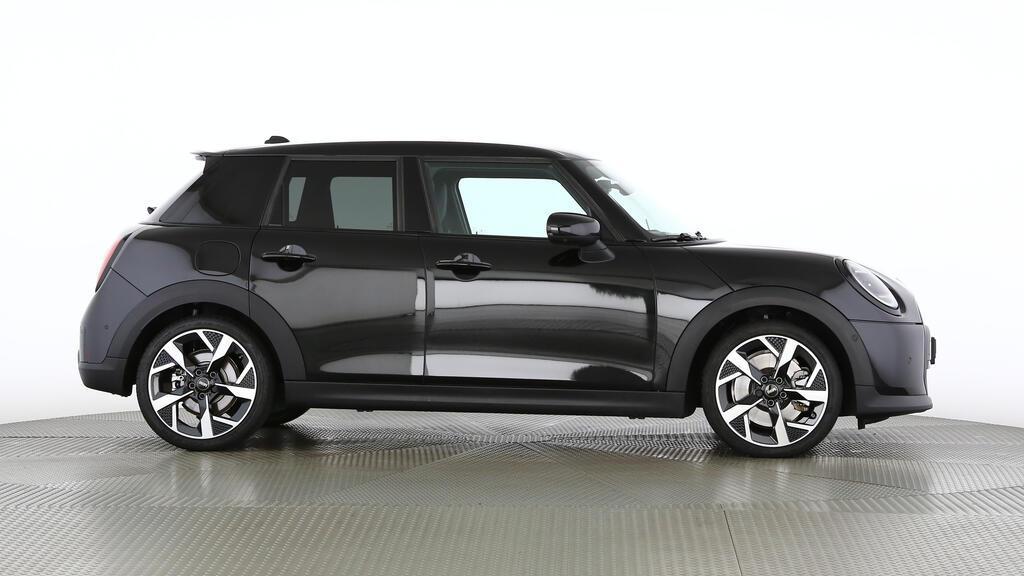 MINI Cooper 5 door S-showroom-element-1