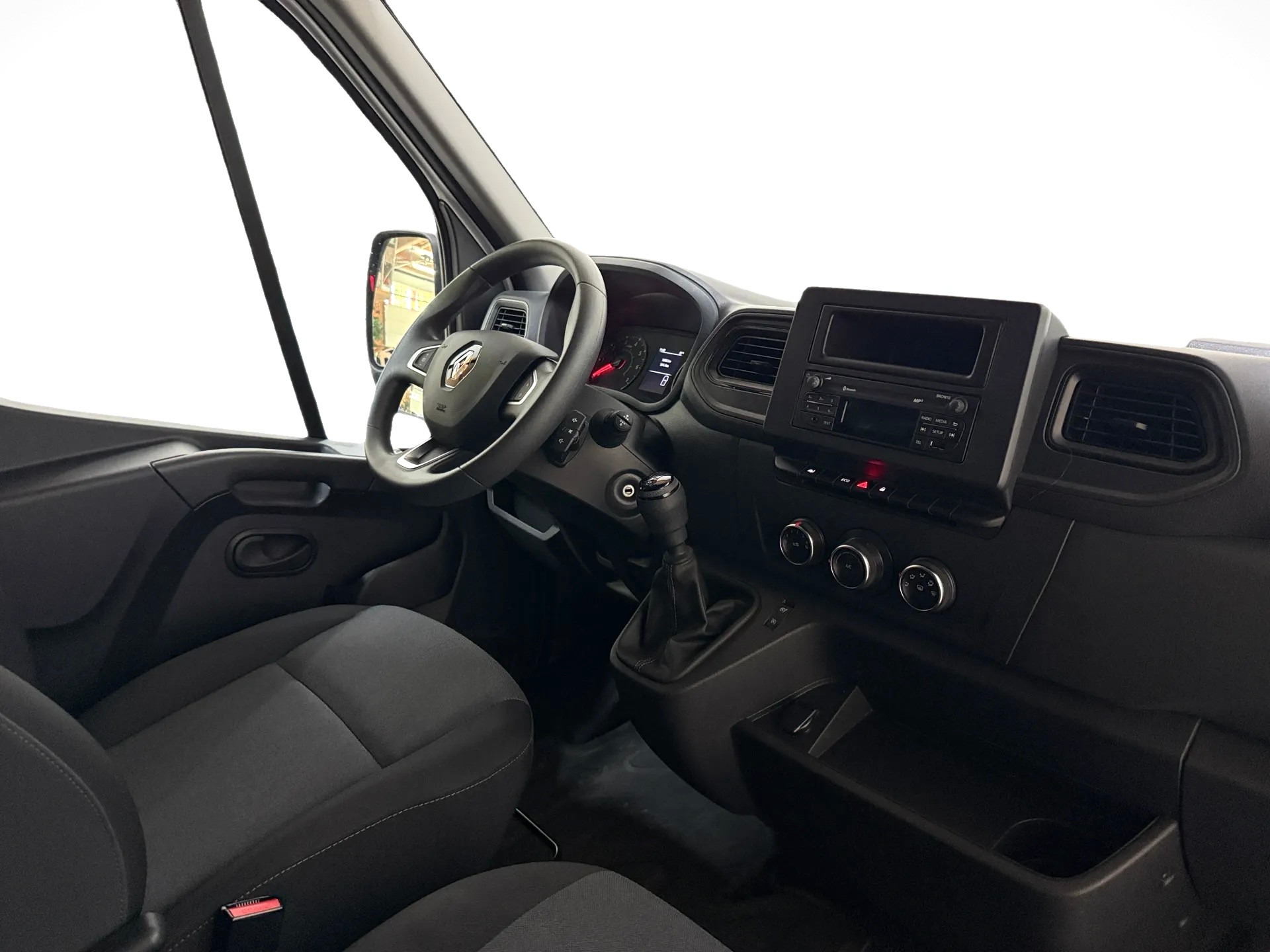 RENAULT Master T35 2.3 Blue dCi 135 L2H2-image-15