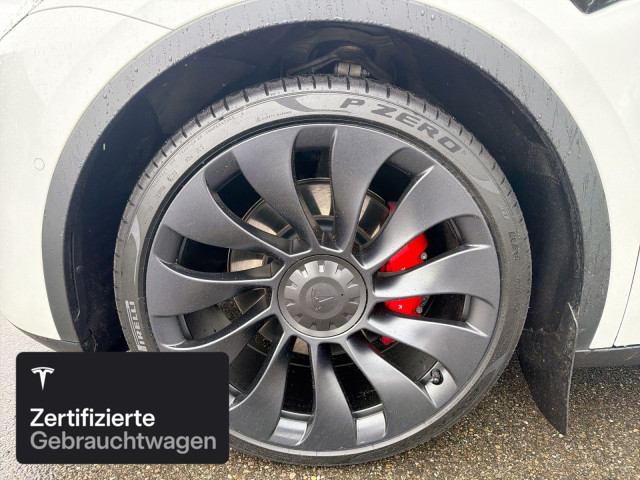 TESLA Model Y Performance-image-4