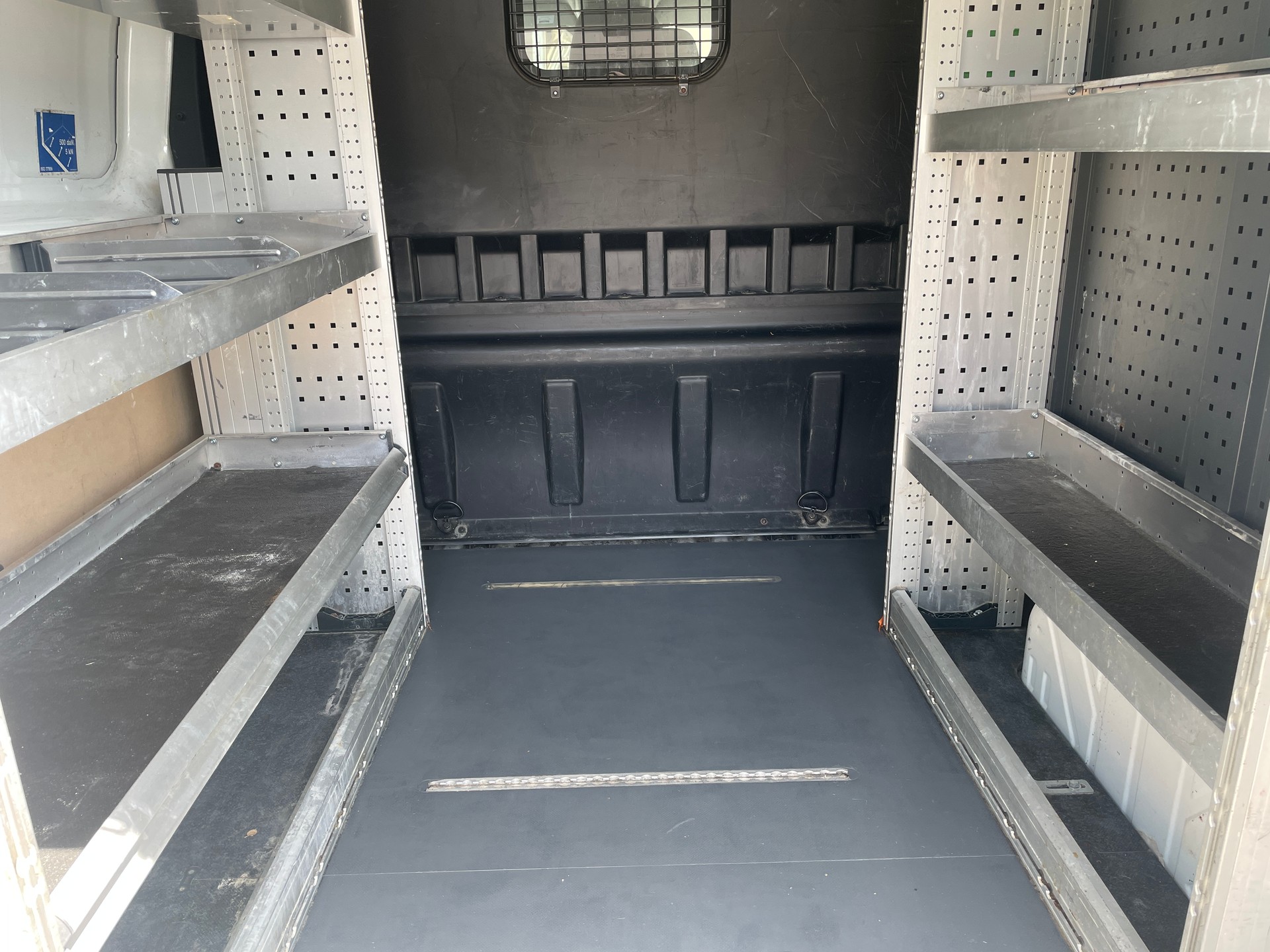 FORD Transit Custom Van 300 L2H1 DK Trend-image-12