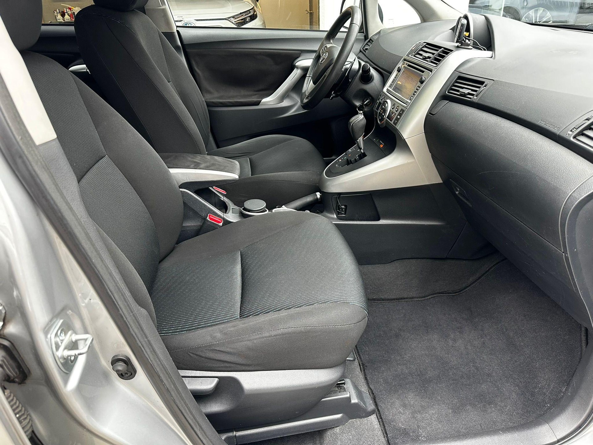 TOYOTA Verso 1.8 VVT-i Luna Easy MiD 5P-image-11