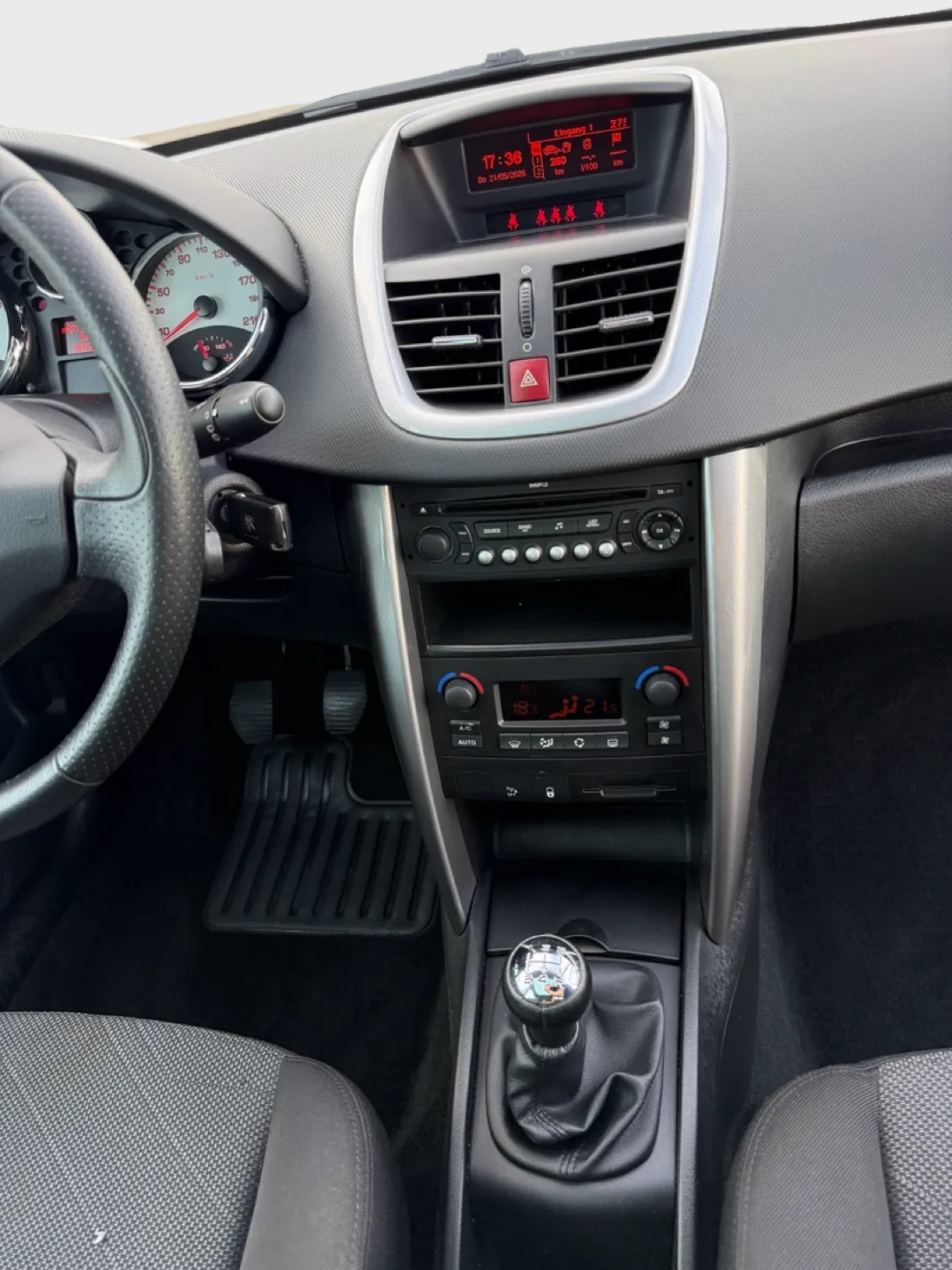 PEUGEOT 207 SW 1.6 16V Trendy-image-12