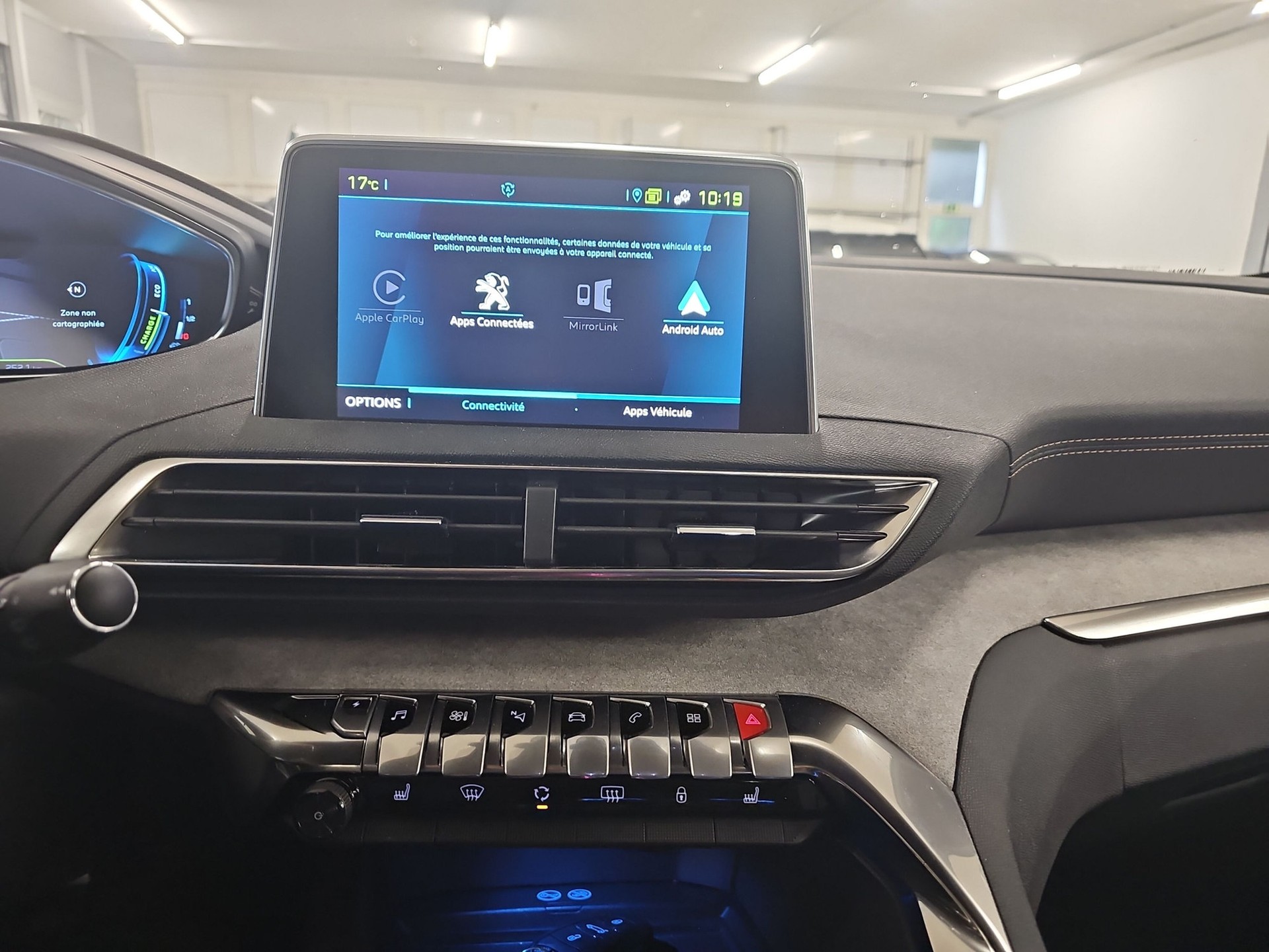 PEUGEOT 3008 300e Hybrid4 GT EAT8-image-10