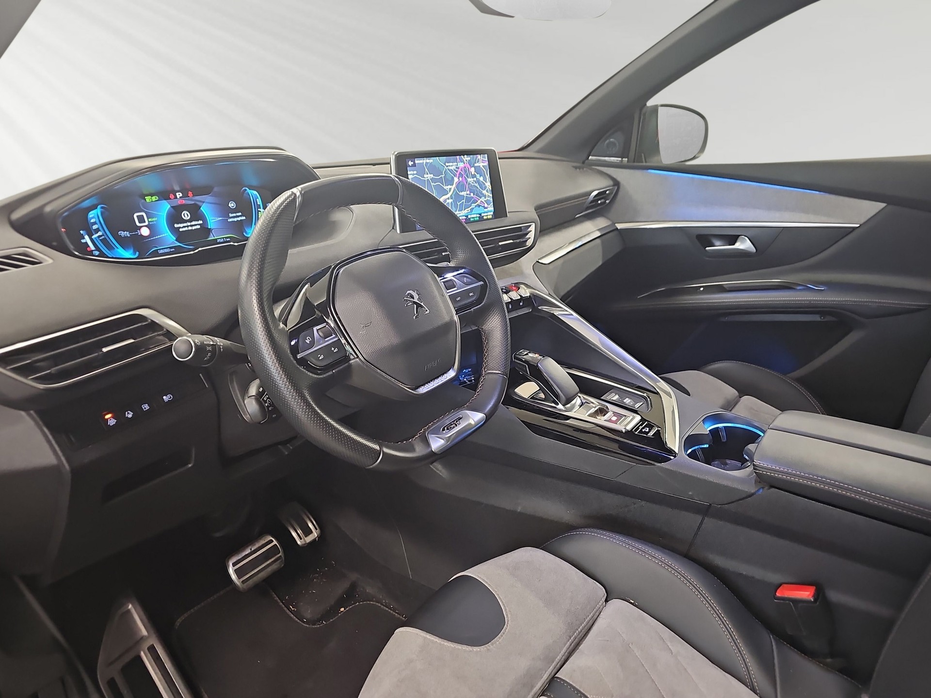 PEUGEOT 3008 300e Hybrid4 GT EAT8-showroom-element-3
