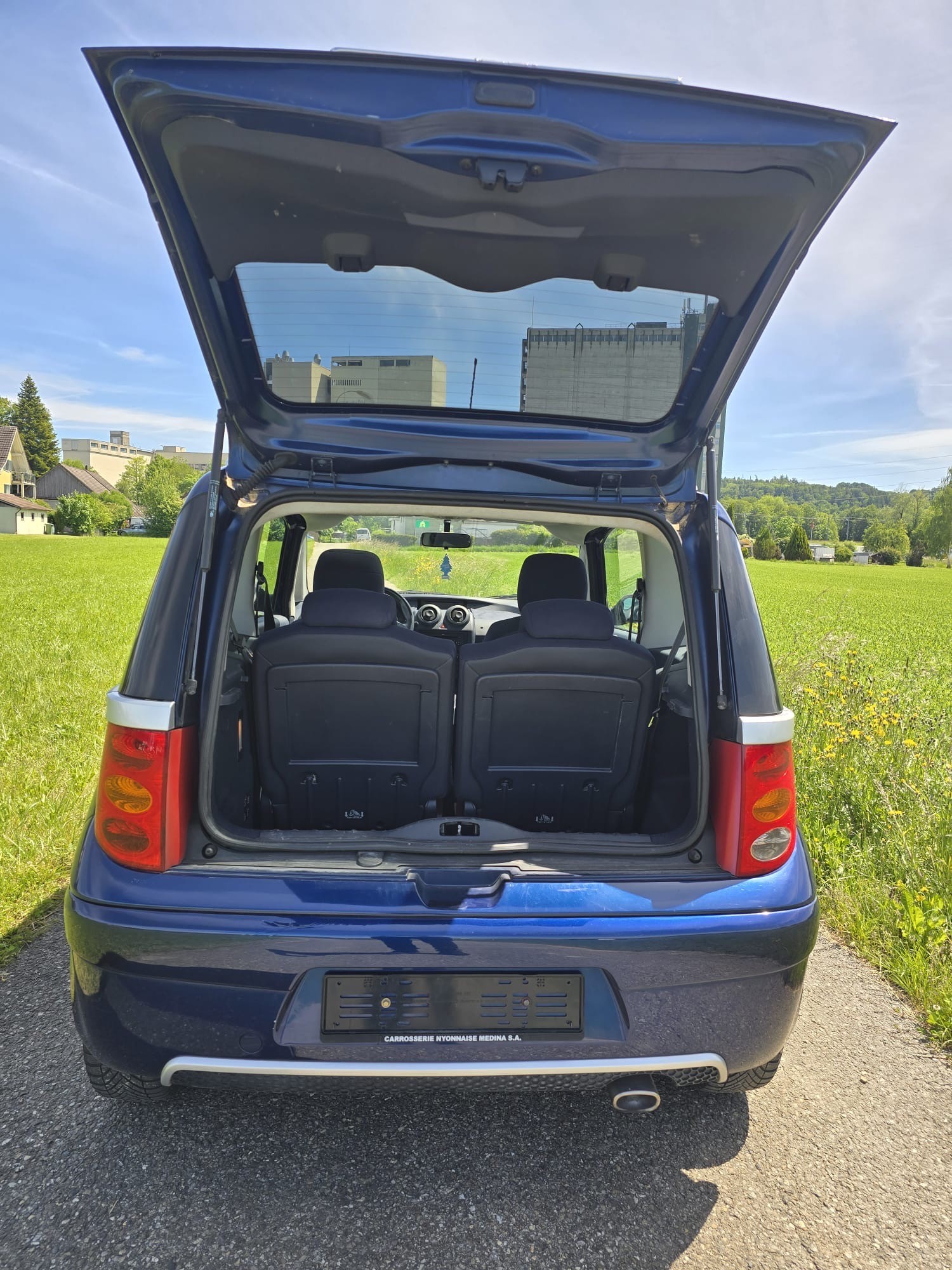 PEUGEOT 1007 1.6 HDI Sport-image-10