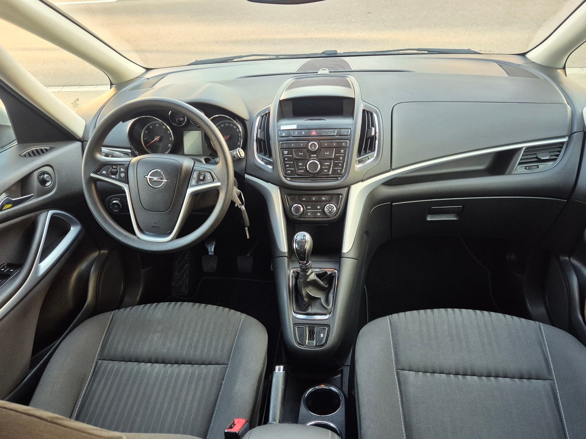 OPEL Zafira Tourer 1.6i 16V CNG Turbo Cosmo-image-12