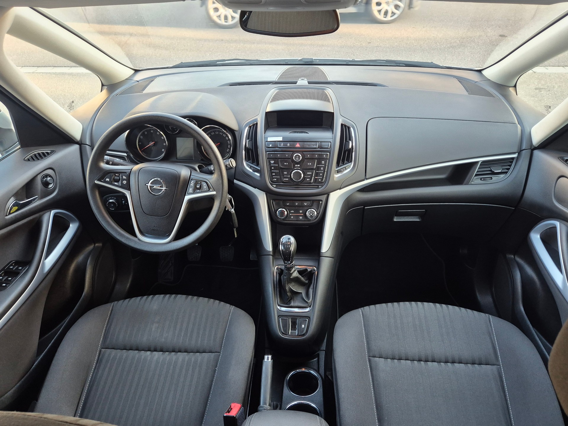 OPEL Zafira Tourer 1.6i 16V CNG Turbo Cosmo-image-13