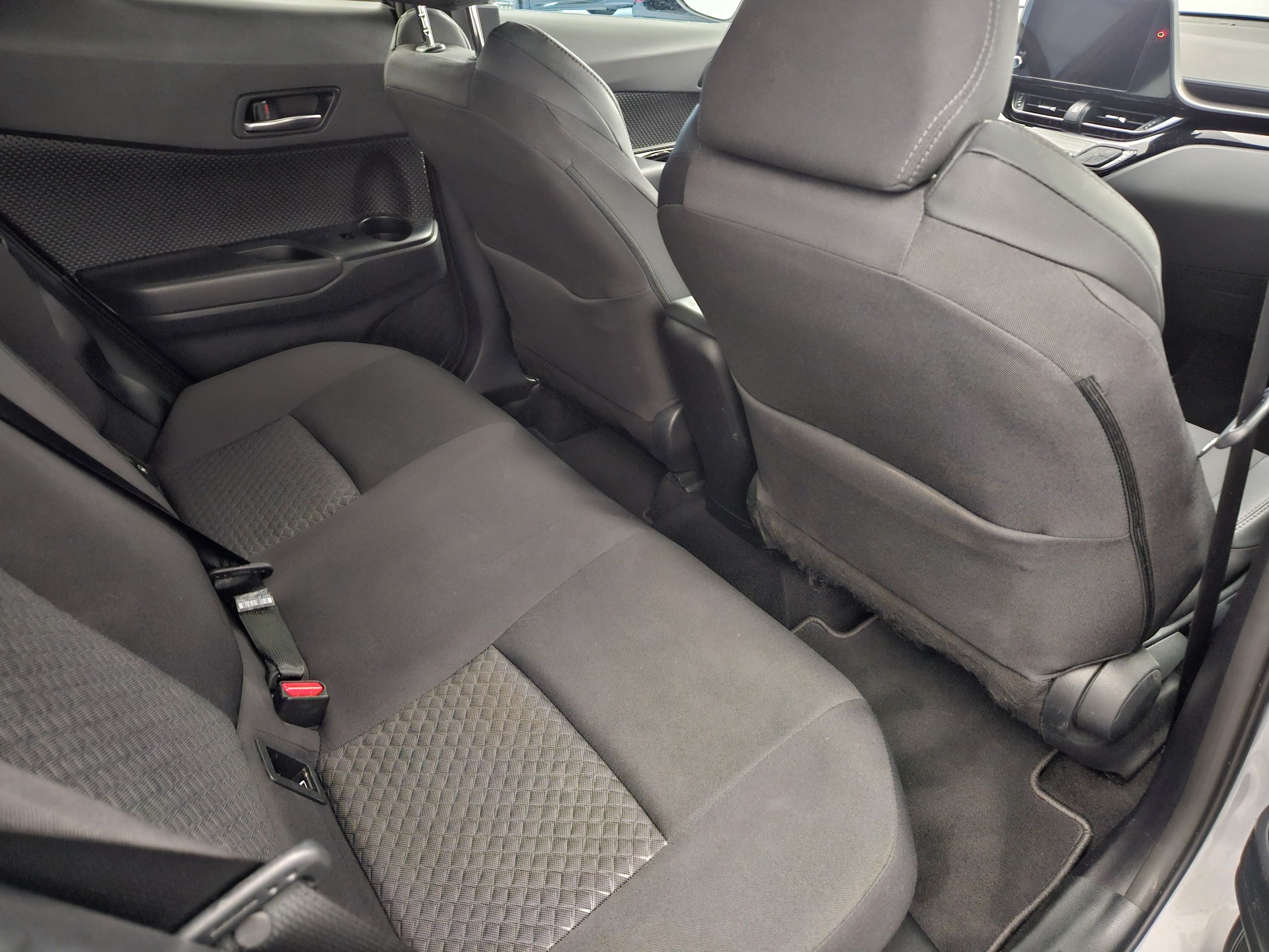 TOYOTA C-HR 1.8 HSD CVT Trend-image-9