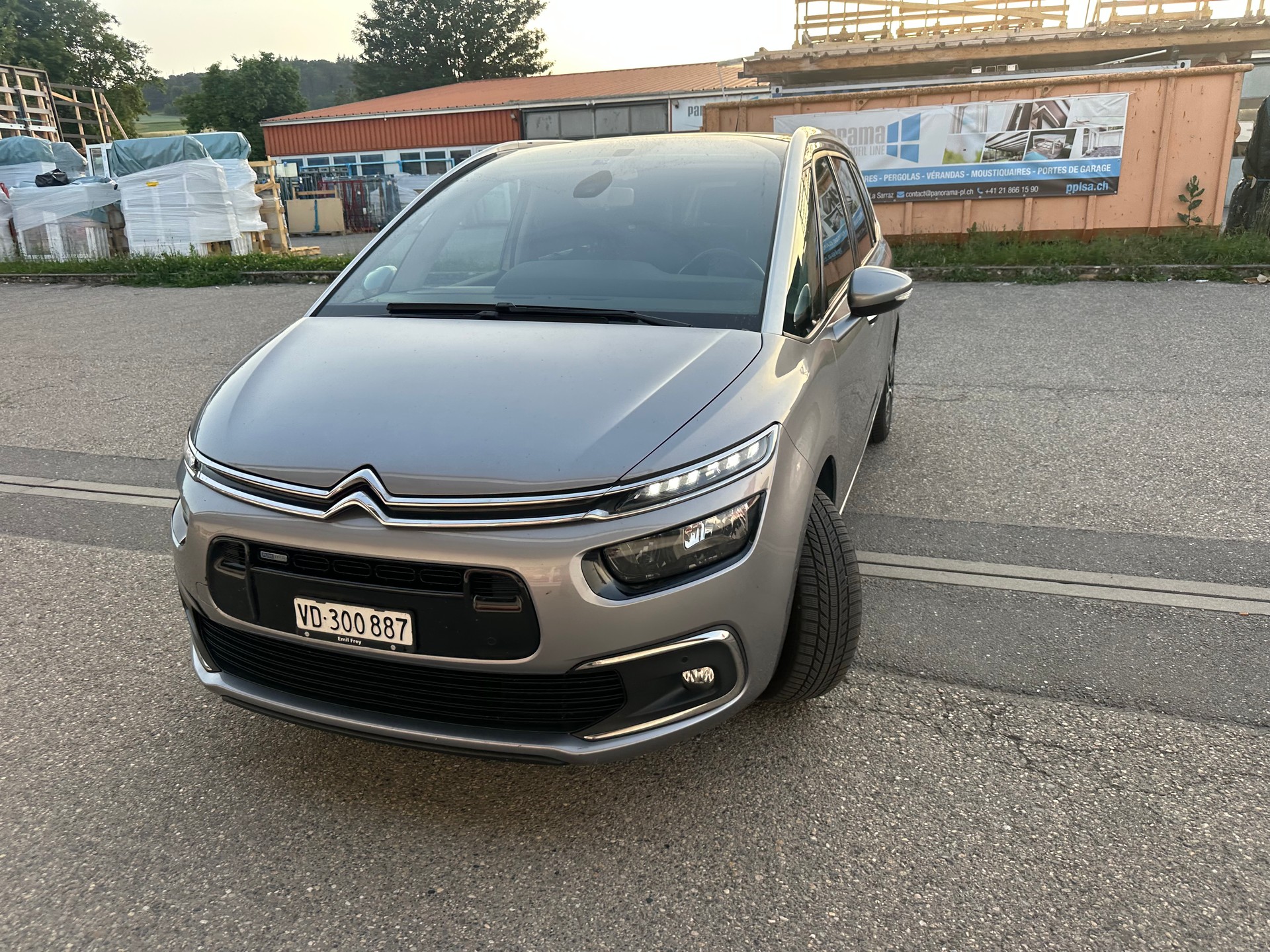 CITROEN C4 Picasso 1.2 Pure Tech Séduction-image-1