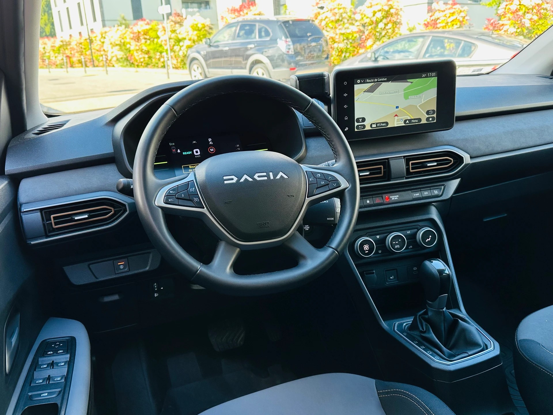 DACIA Jogger HEV 140 Extreme-image-19