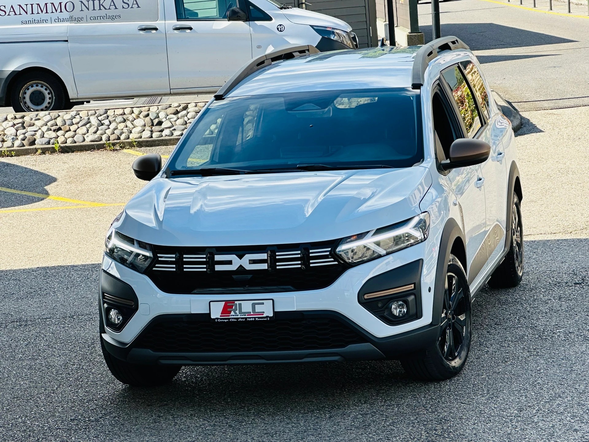 DACIA Jogger HEV 140 Extreme-image-4
