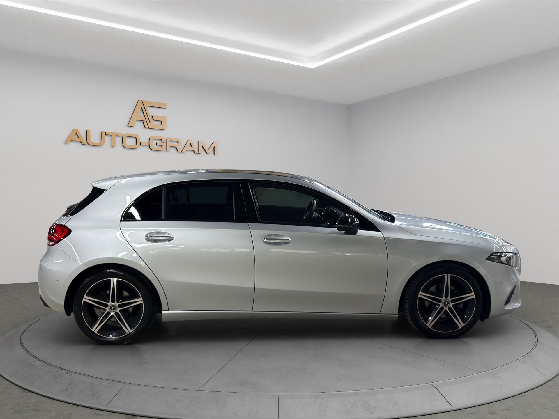 MERCEDES-BENZ A 180 Night-Star-image-6