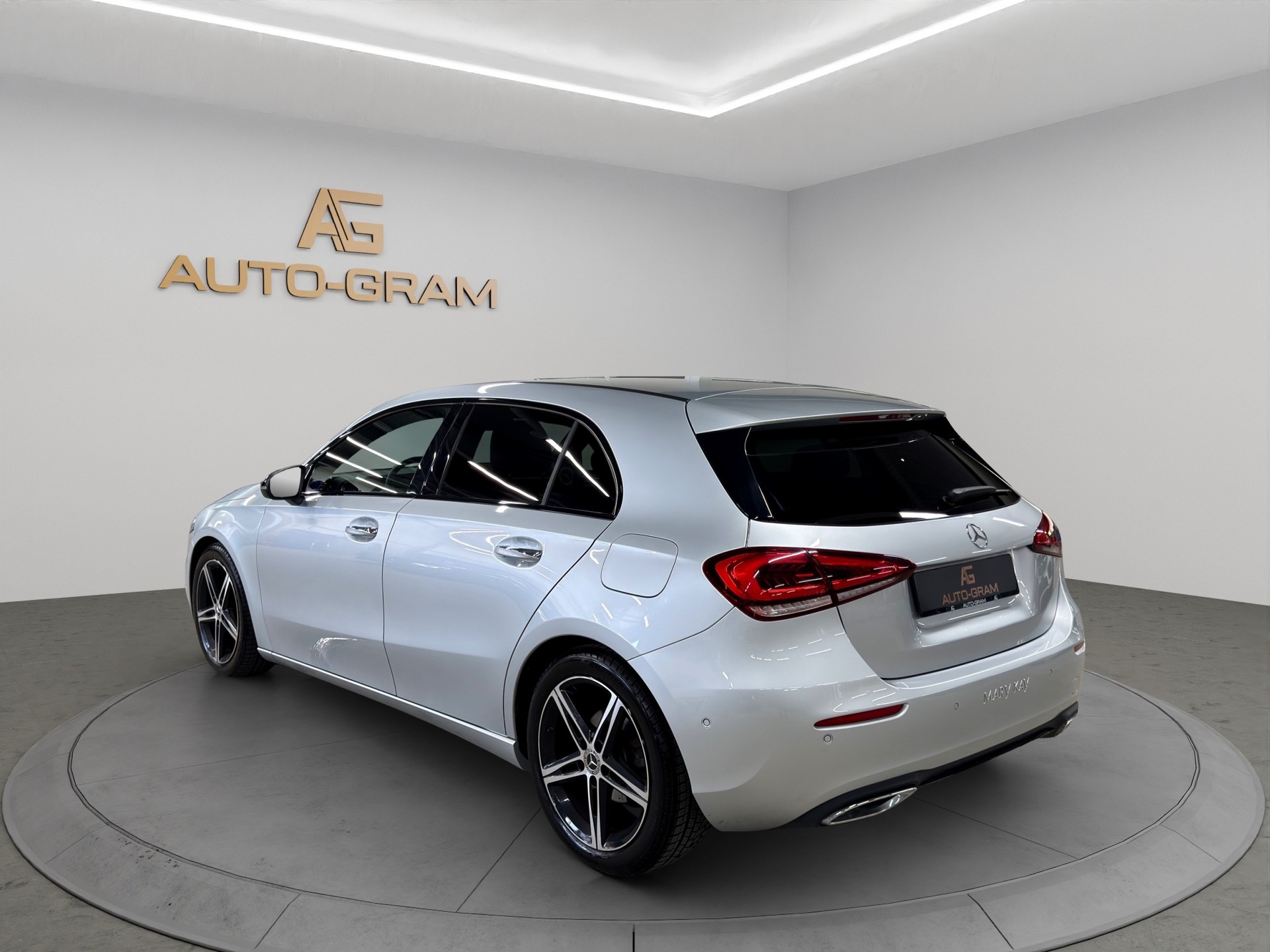 MERCEDES-BENZ A 160 Style-showroom-element-3
