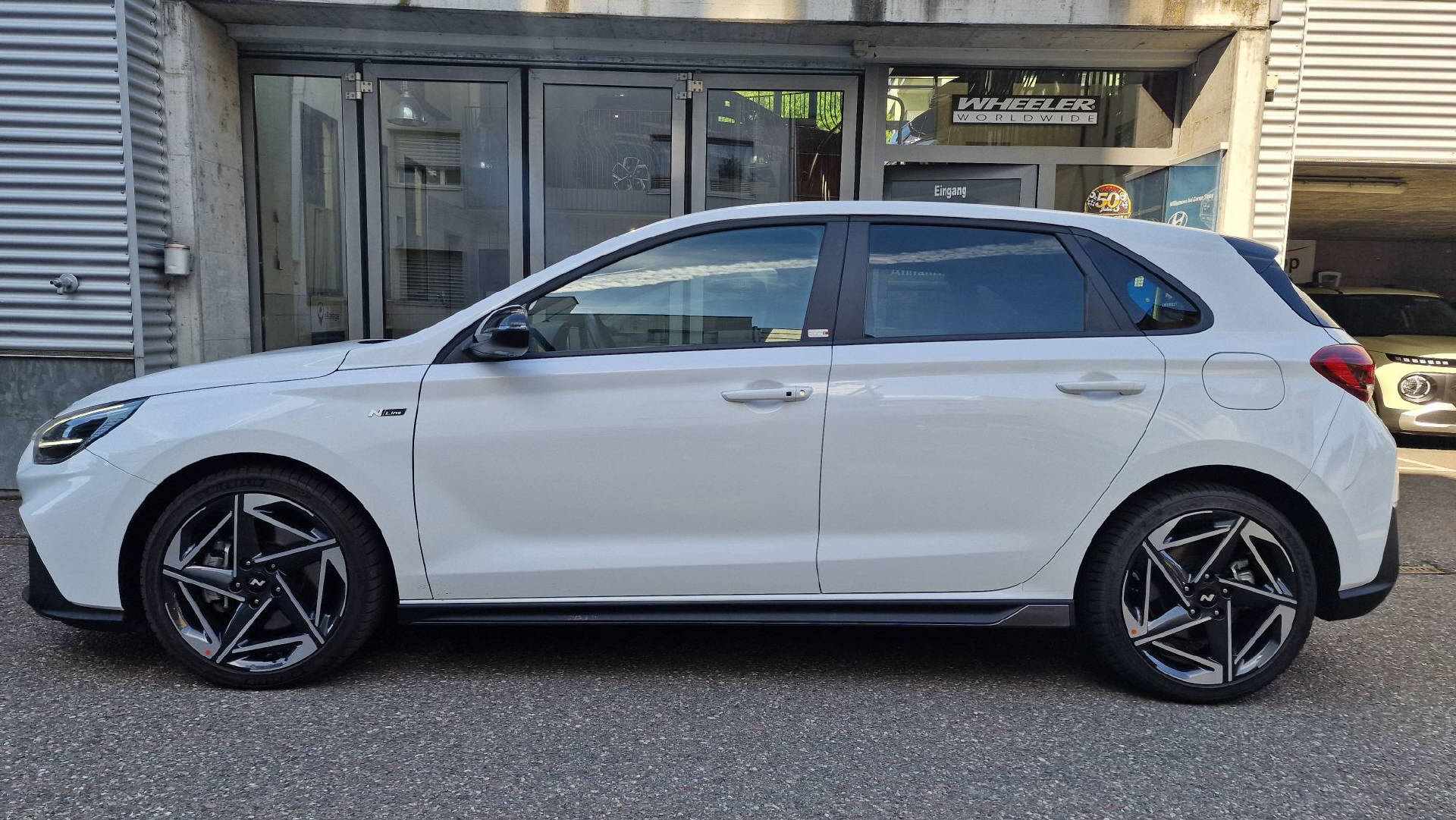 HYUNDAI i30 1.5 T-GDi N-Line-image-1
