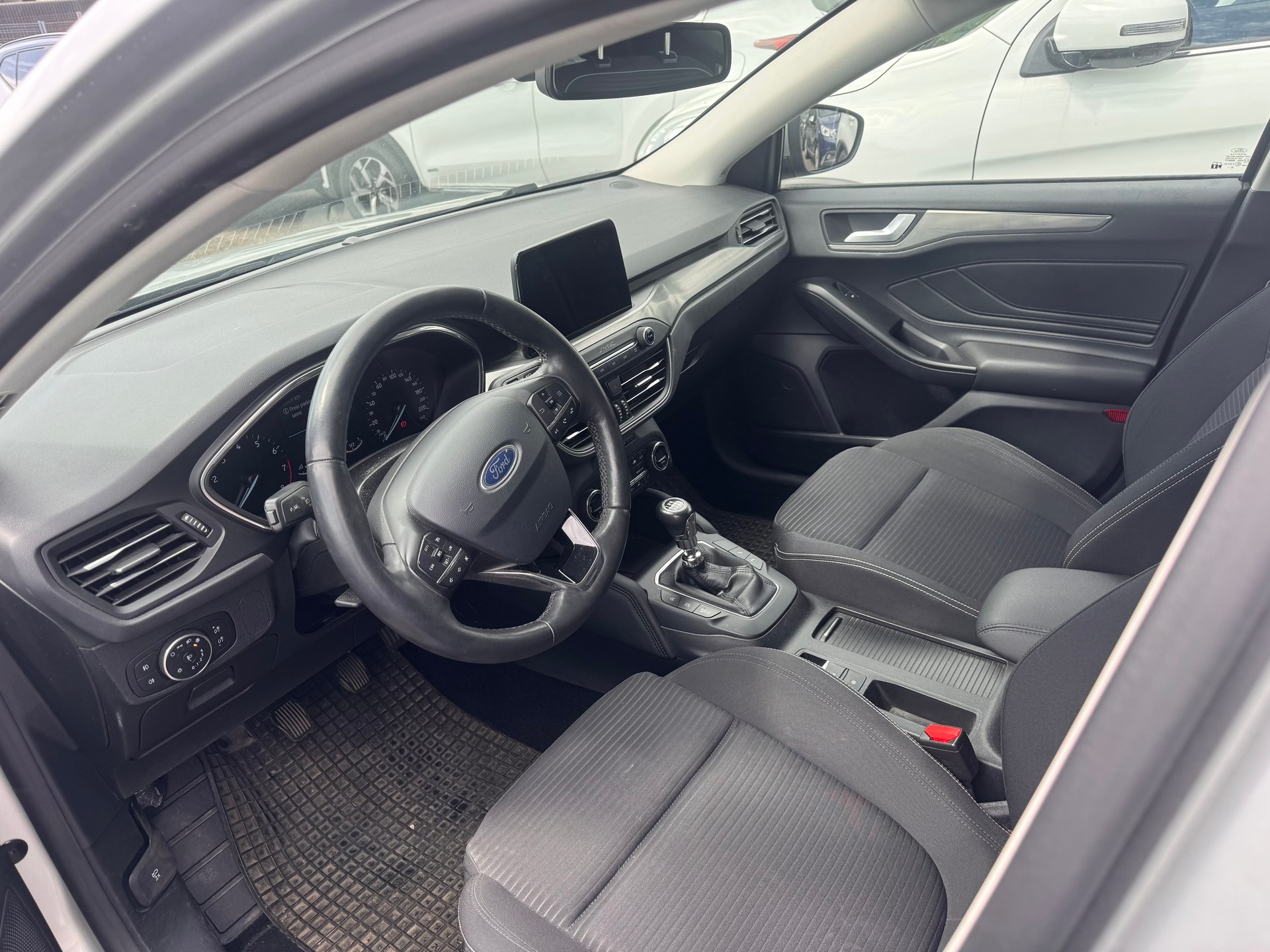 FORD Focus 1.0 SCTi Trend+-image-5