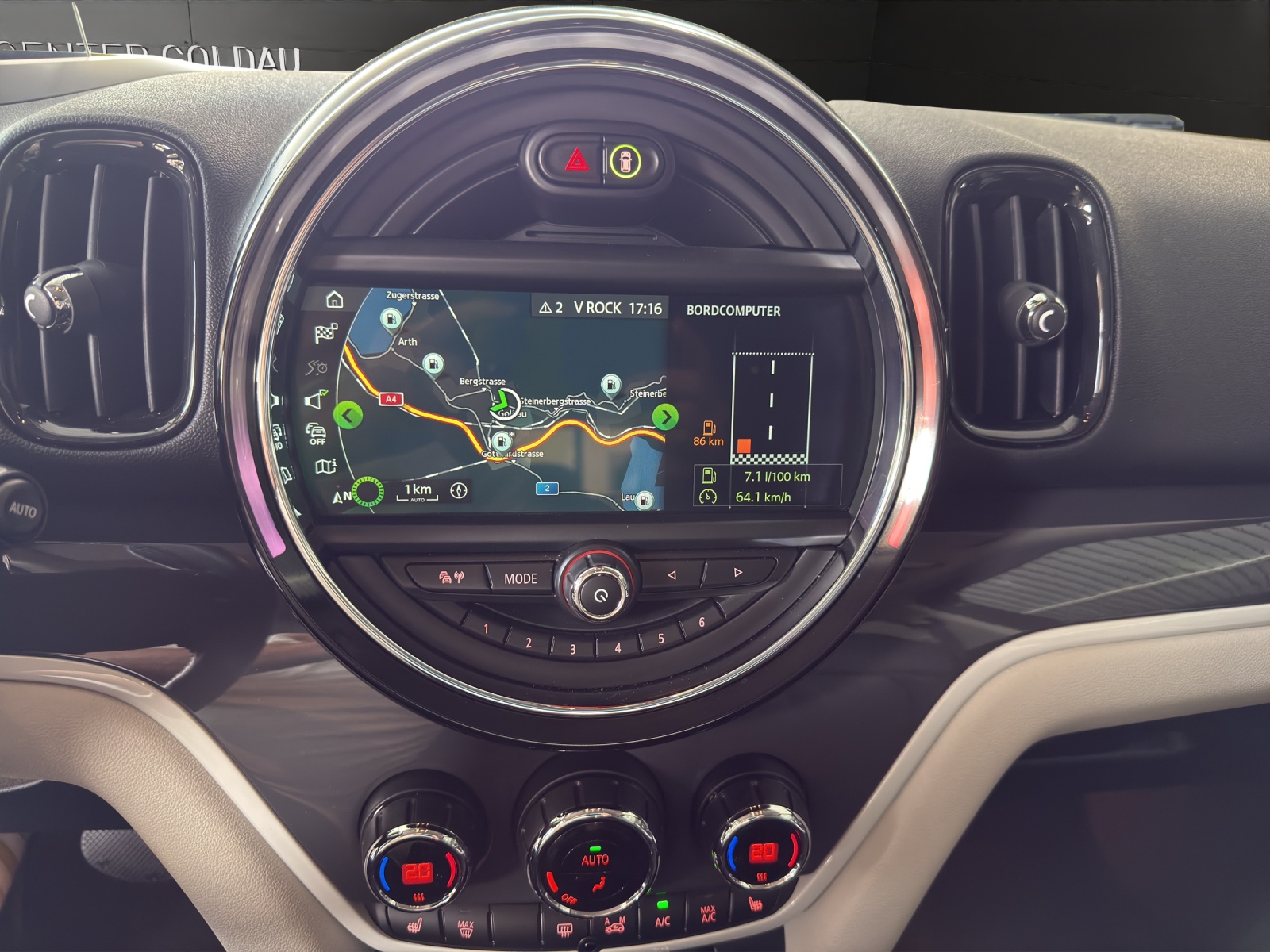 MINI Countryman Cooper S FWD Steptronic DKG-image-13