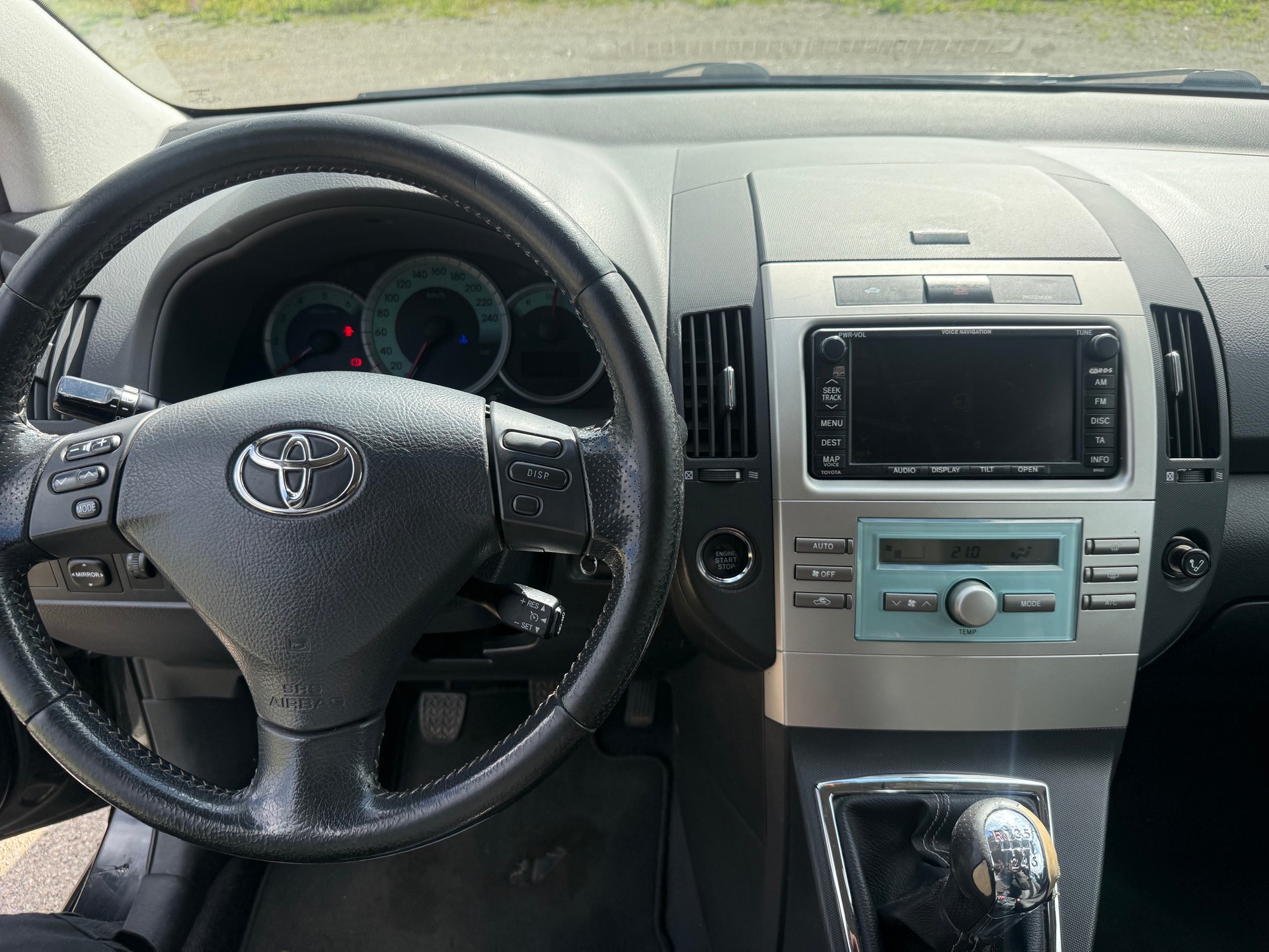 TOYOTA Corolla Verso 2.2 D-4D CleanP. Linea Sol Prem.-image-12