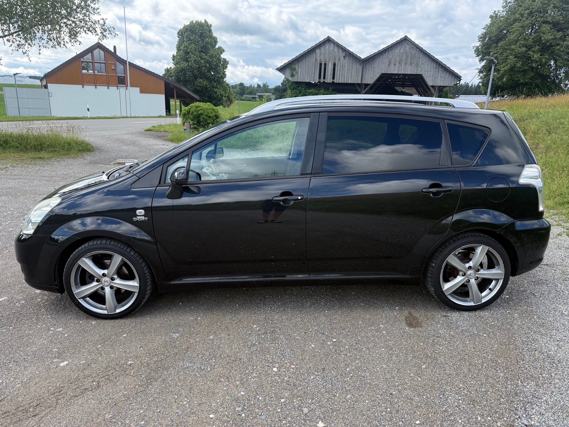 TOYOTA Corolla Verso 2.2 D-4D CleanP. Linea Sol Prem.-image-1