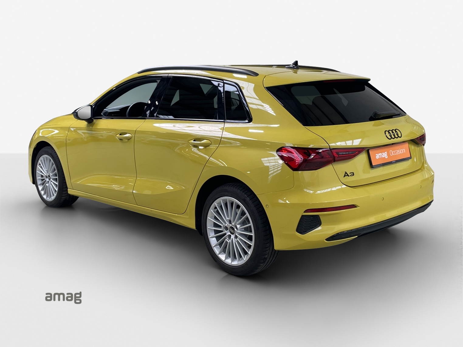 AUDI A3 Sportback 35 TFSI advanced Attraction S-tronic-showroom-element-2