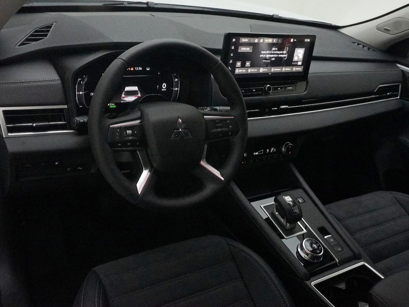 MITSUBISHI Outlander 2.4 PHEV Invite 4x4-image-9