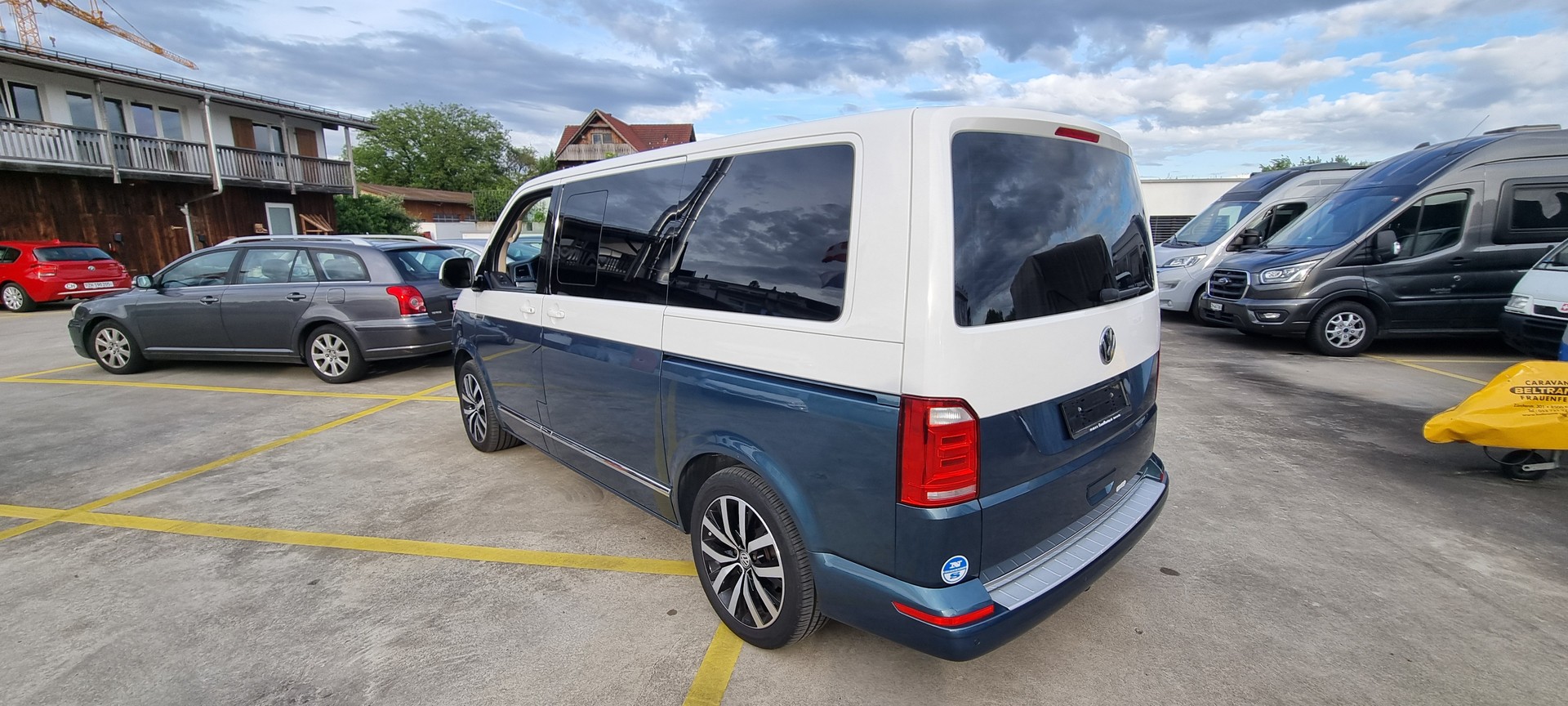 VW T6 Multivan Highline 4Motion-image-1