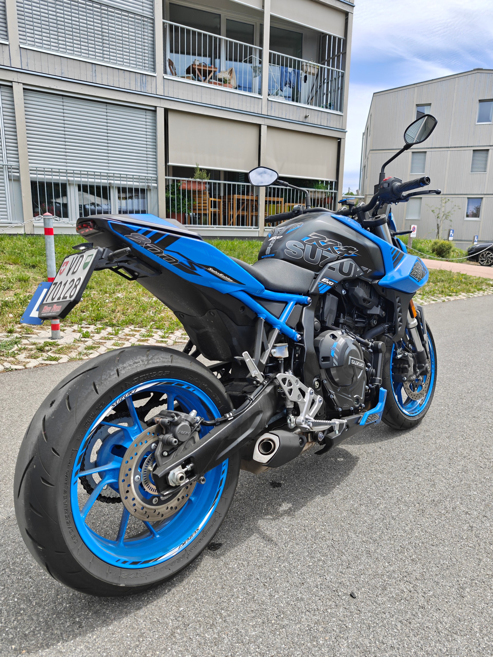 SUZUKI GSX 8 S EVO-image-1