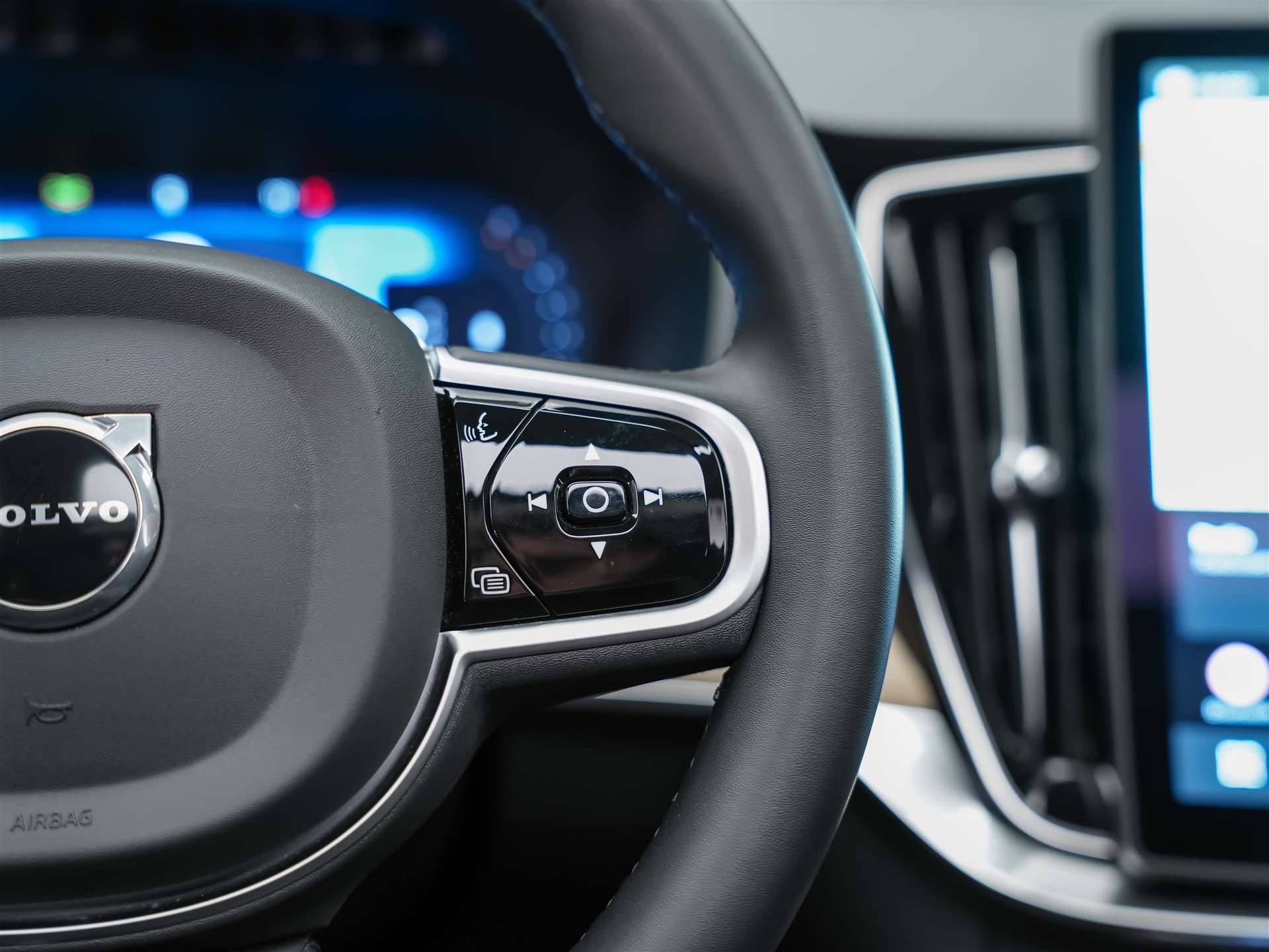 VOLVO XC90 2.0 B5 Plus Bright AWD *Facelift*7 Sitze*Panorama*-image-32