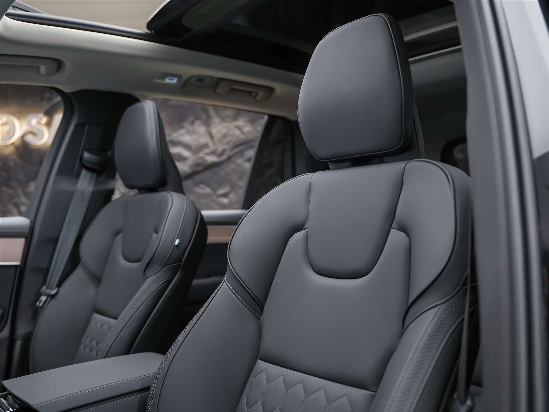 VOLVO XC90 2.0 B5 Plus Bright AWD *Facelift*7 Sitze*Panorama*-image-10
