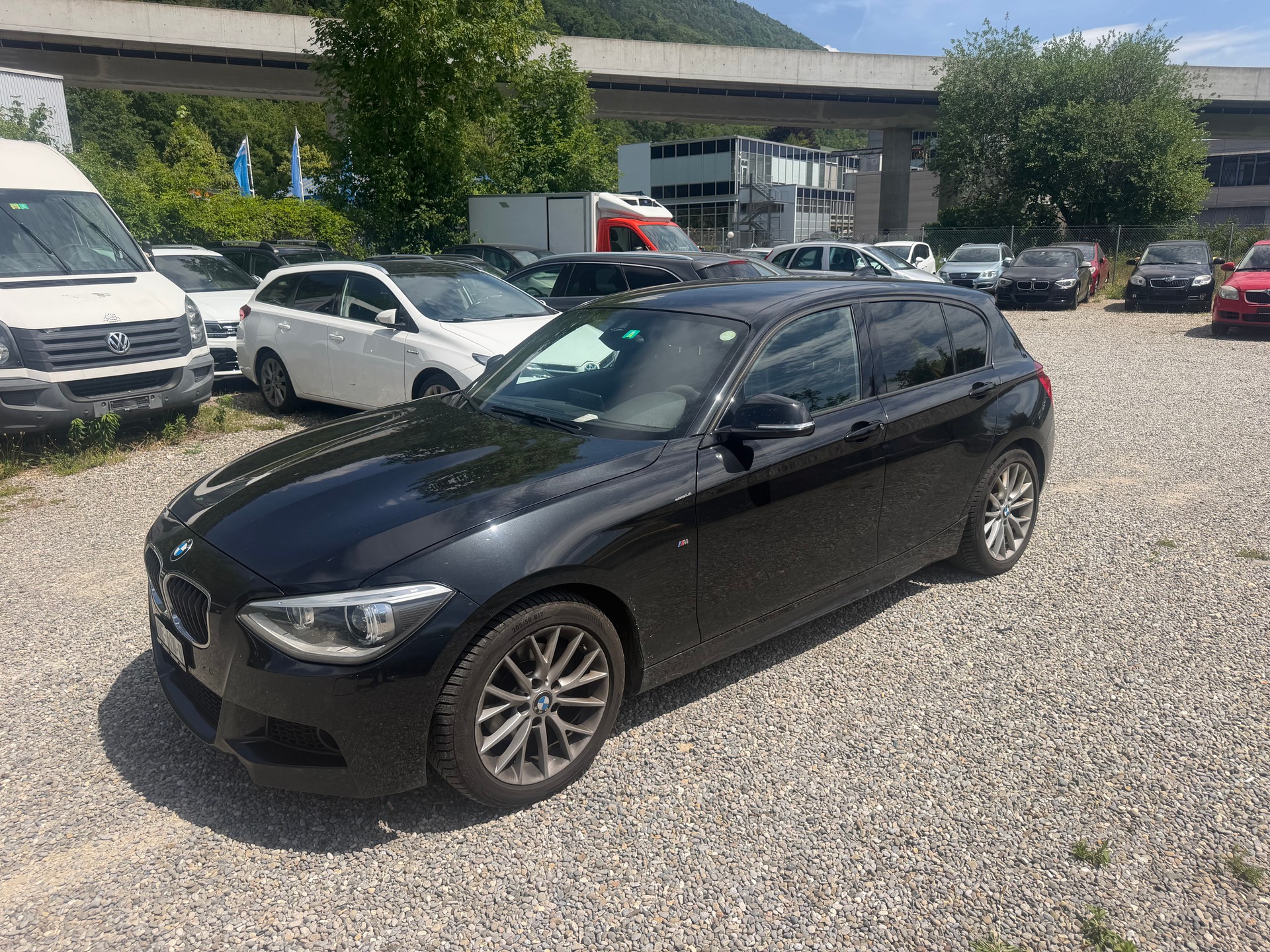 BMW 120d xDrive Sport Line-image-1