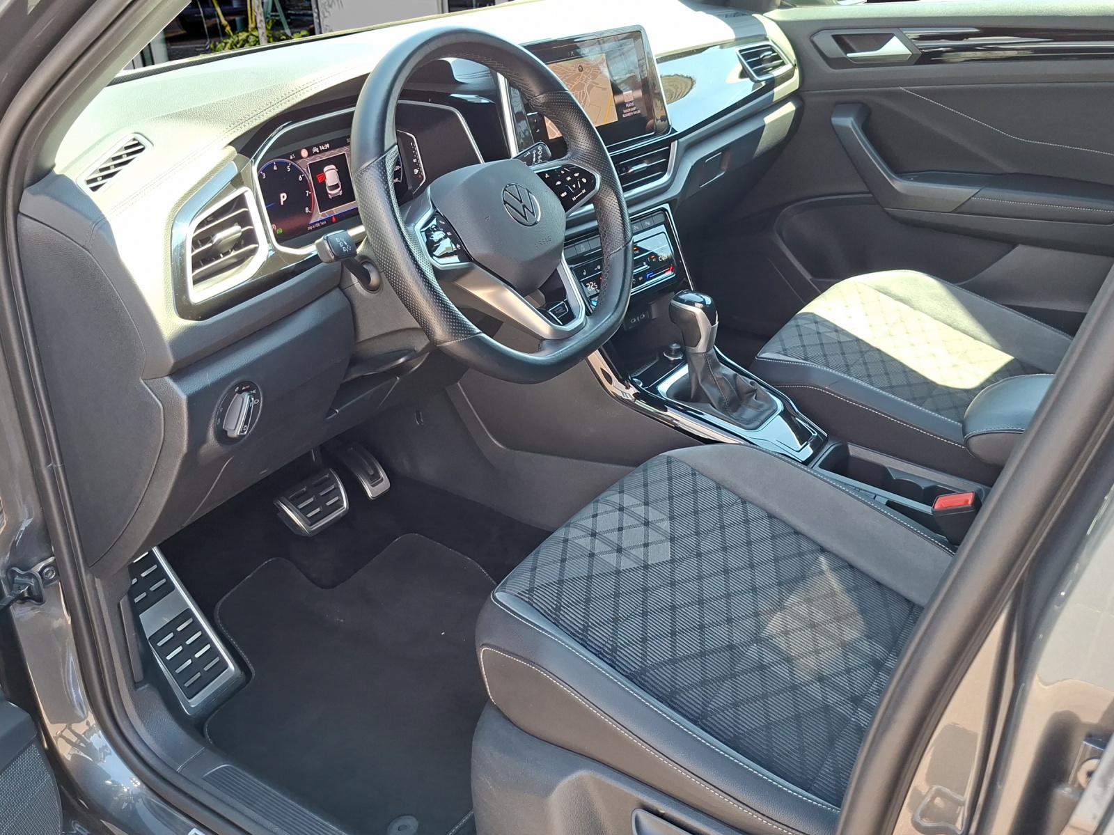 VW T-Roc 1.5 TSI EVO R-Line DSG-image-9