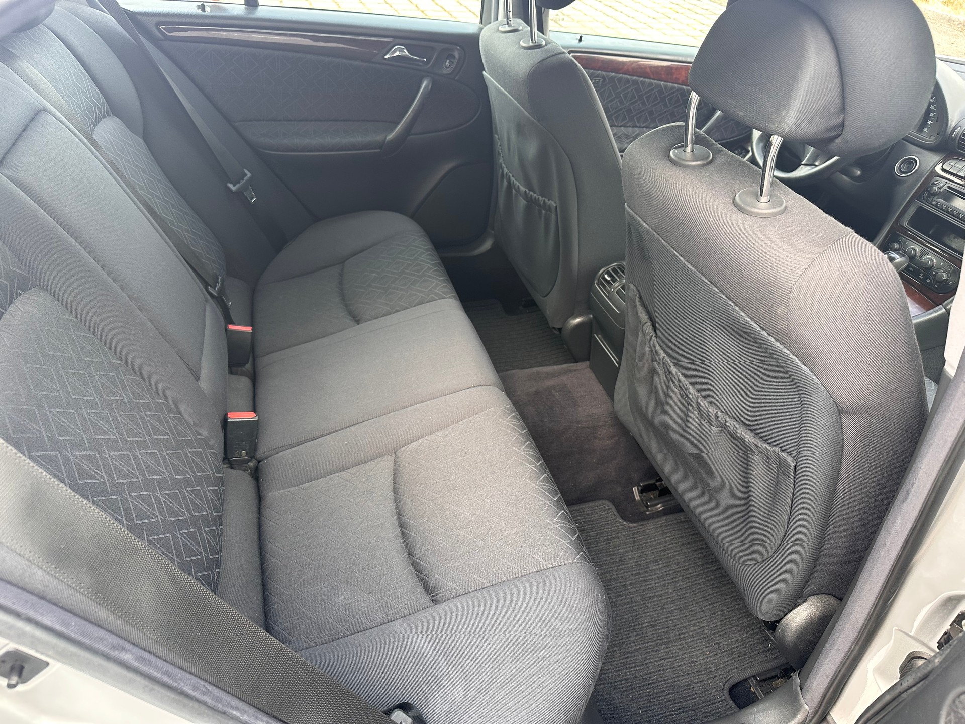 MERCEDES-BENZ C 240 Elégance-image-10