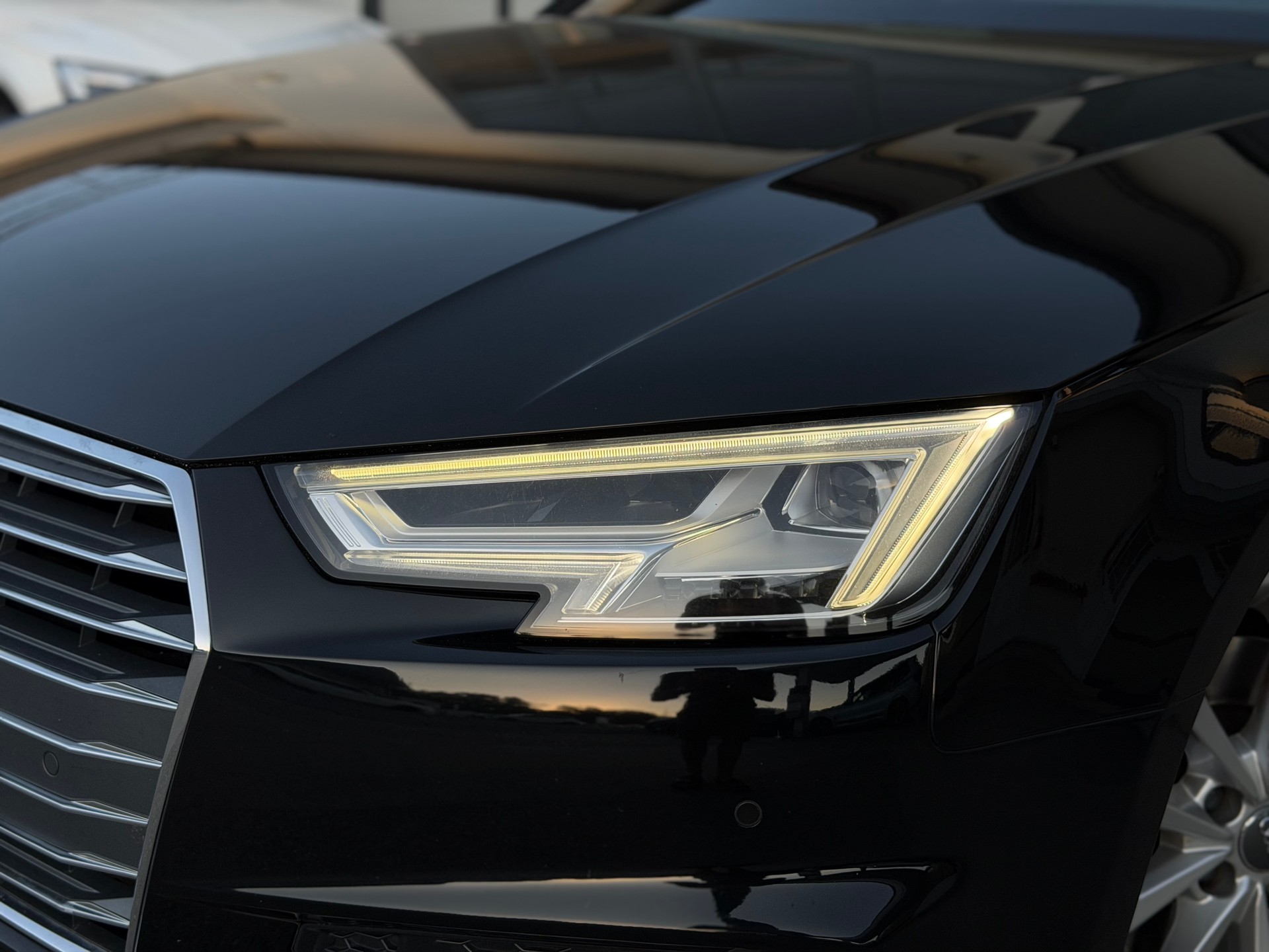AUDI A4 Avant 2.0 TFSI Sport S-tronic-image-8