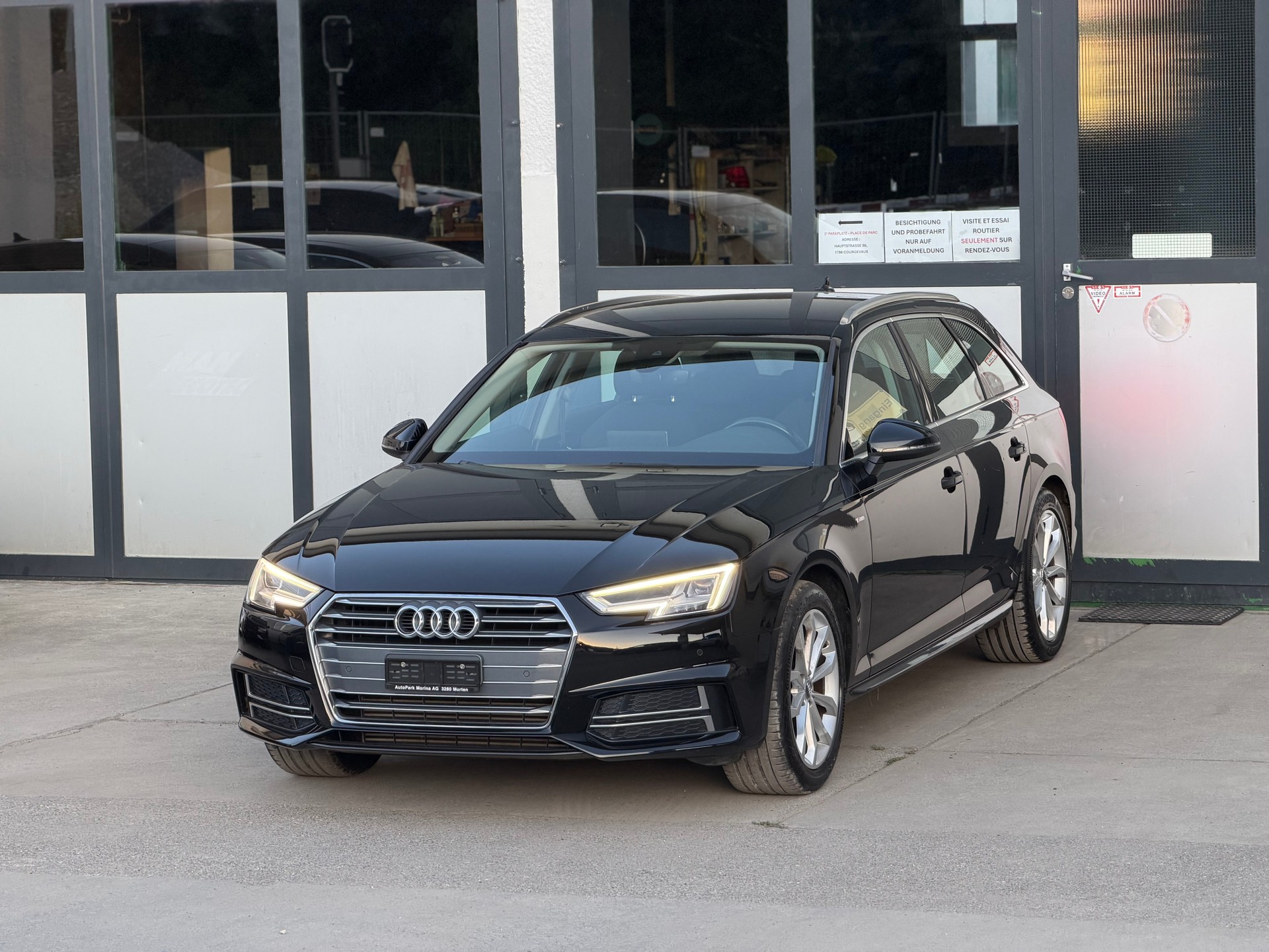 AUDI A4 Avant 2.0 TFSI Sport S-tronic-showroom-element-1
