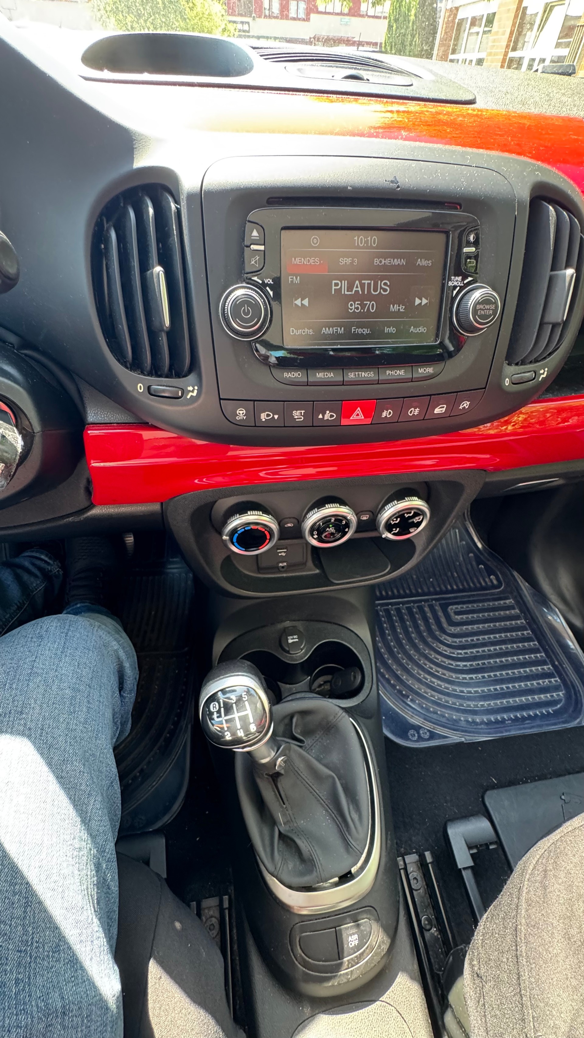 FIAT 500L 1.6 JTD Pop Star-image-11