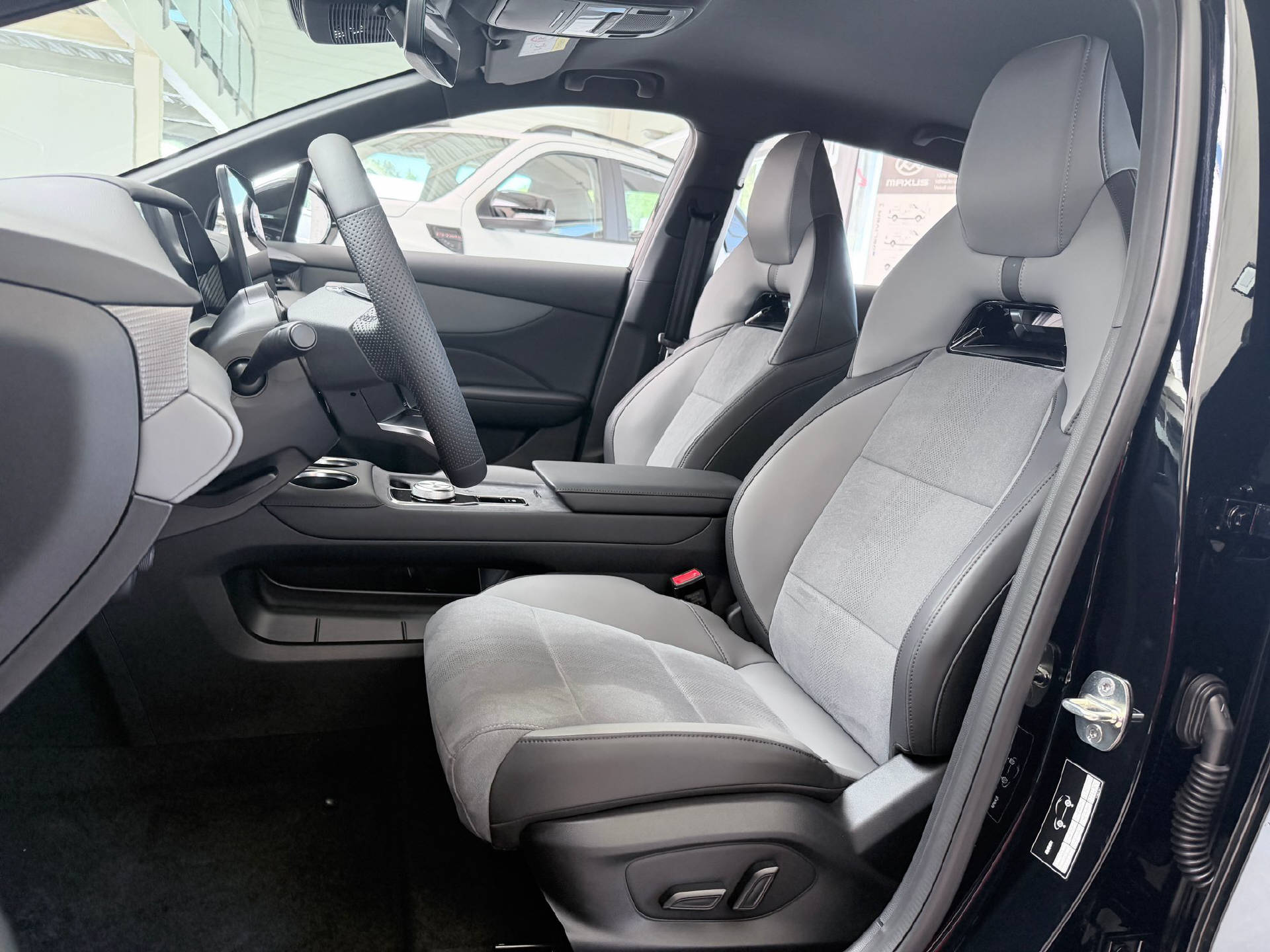 MG 4 64 kWh Xpower 4WD-image-9