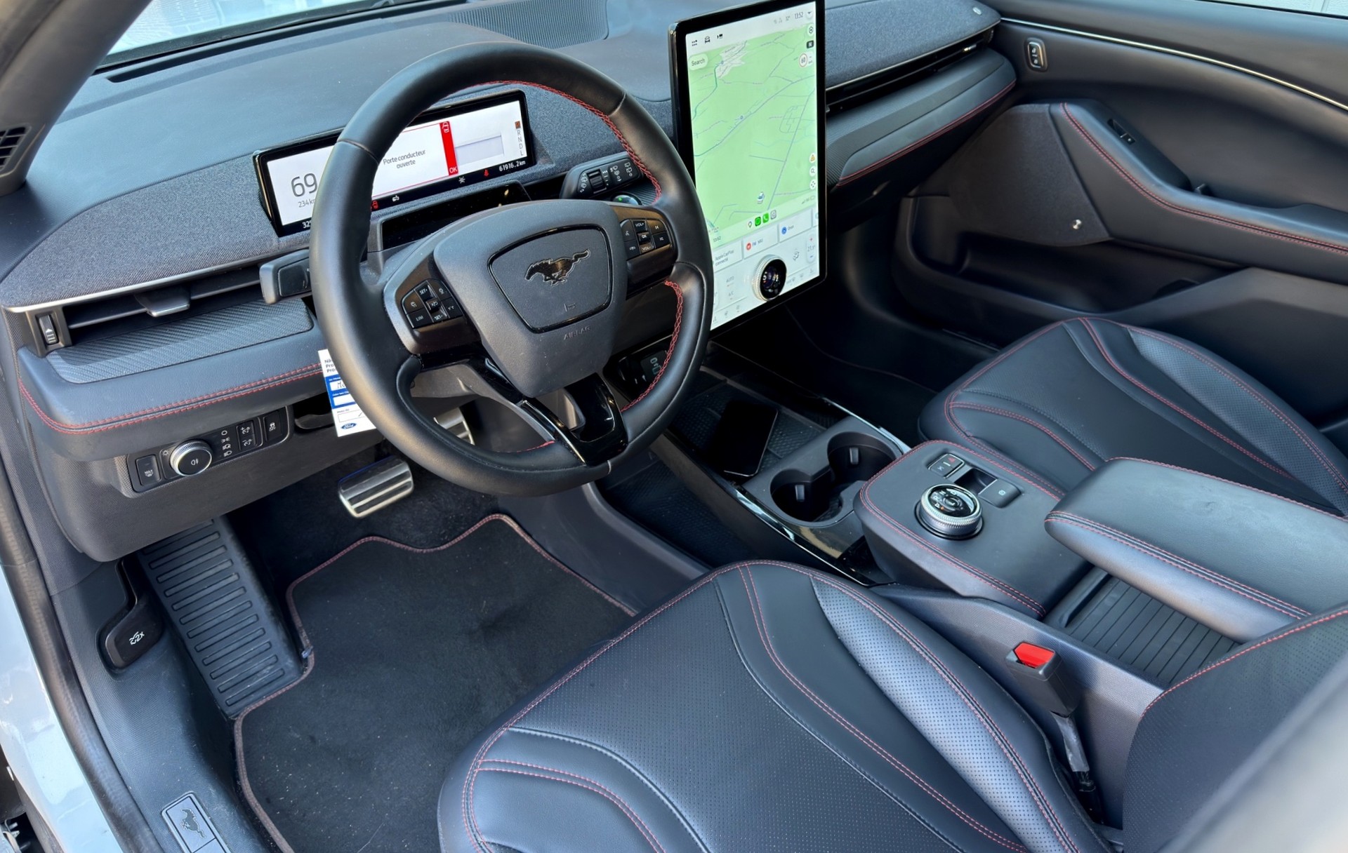 FORD Mustang MACH-E AWD 72.6 kWh-image-12