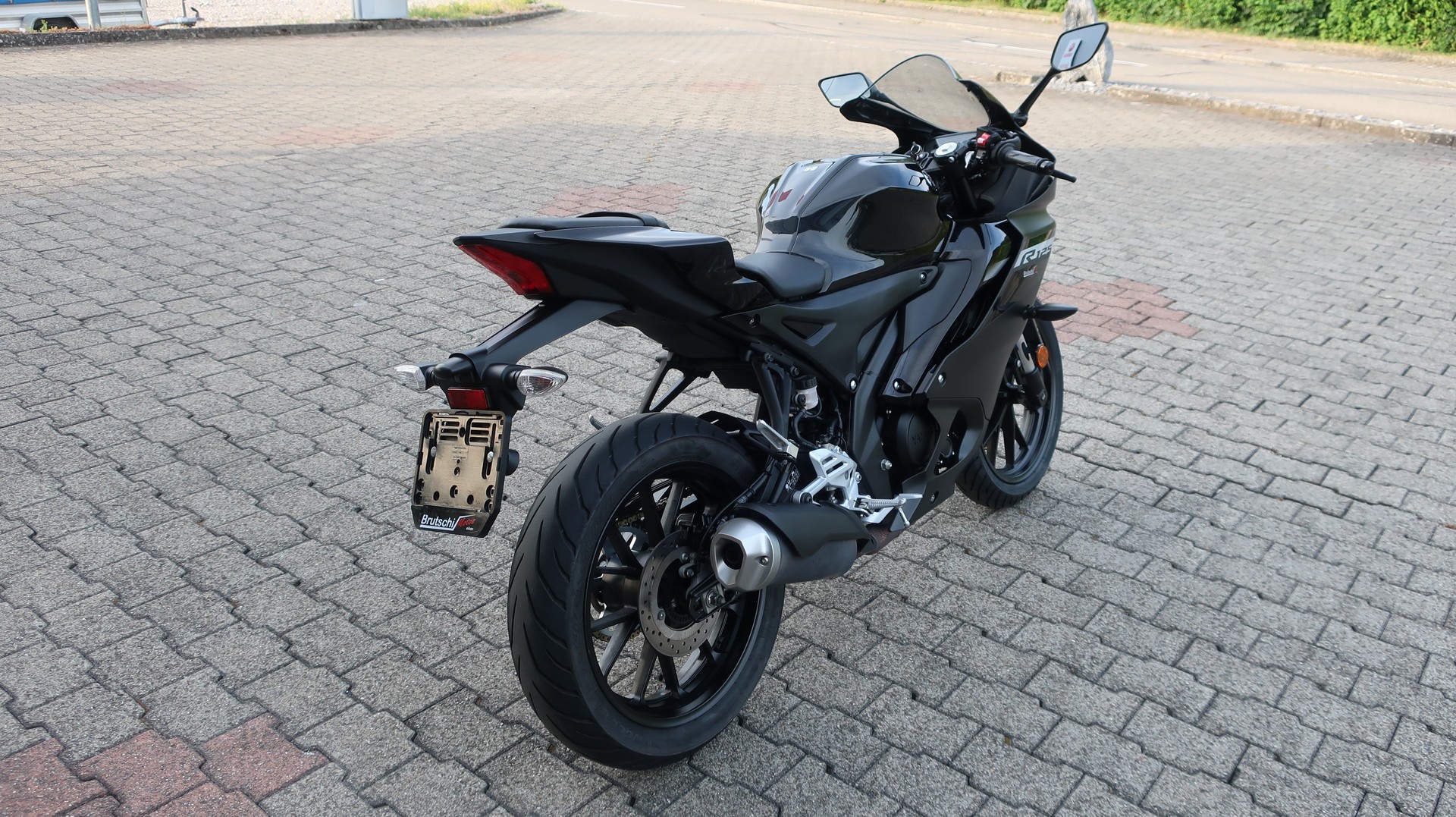 YAMAHA YZF-R 125 ABS-image-3