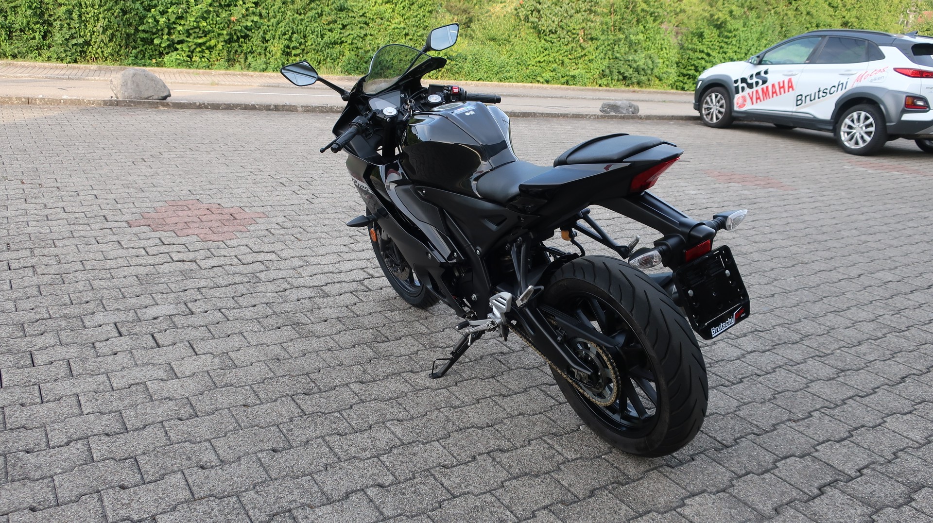 YAMAHA YZF-R 125 ABS-image-2
