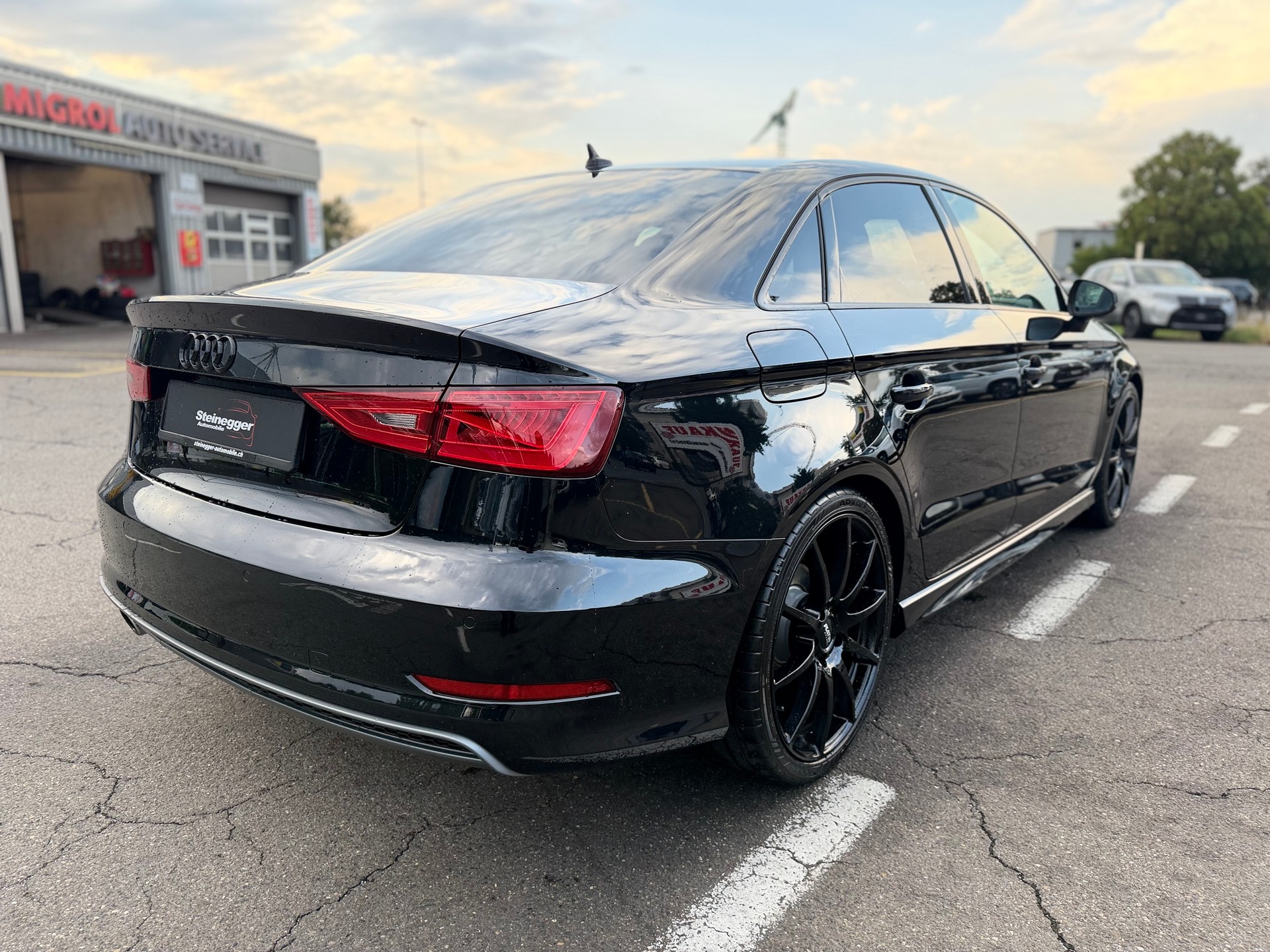 AUDI A3 Limousine 1.8 TFSI Ambition quattro S-tronic-image-10