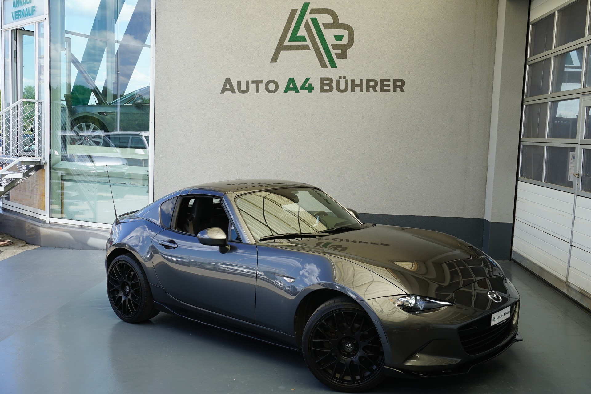 MAZDA MX-5 RF G 160 Revolution-showroom-element-2